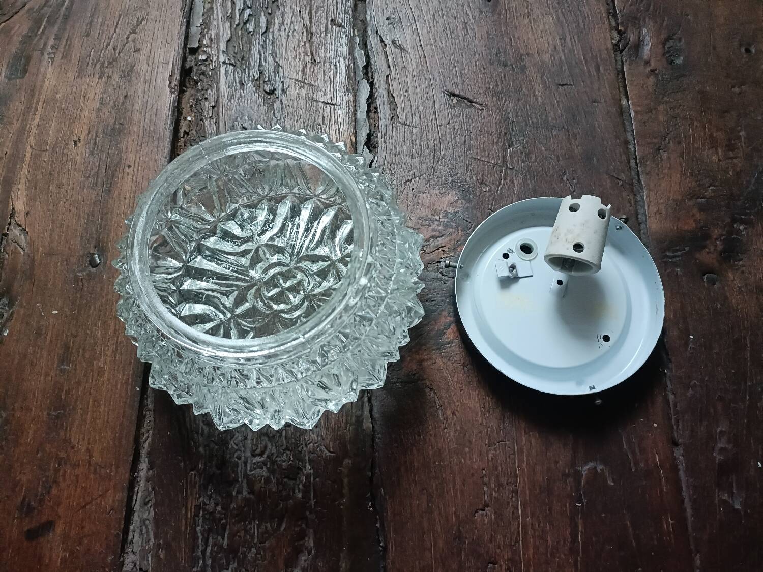 Ceiling light, vintage wall lamp with moulded glass.