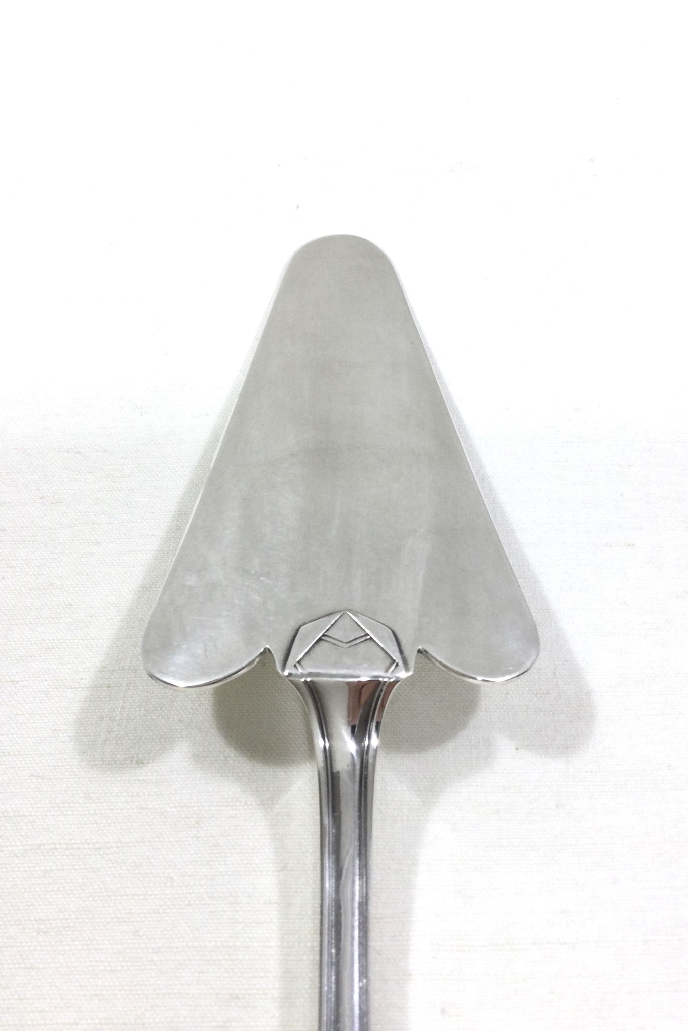 Christofle – Pelle à Tarte Modèle Chevron