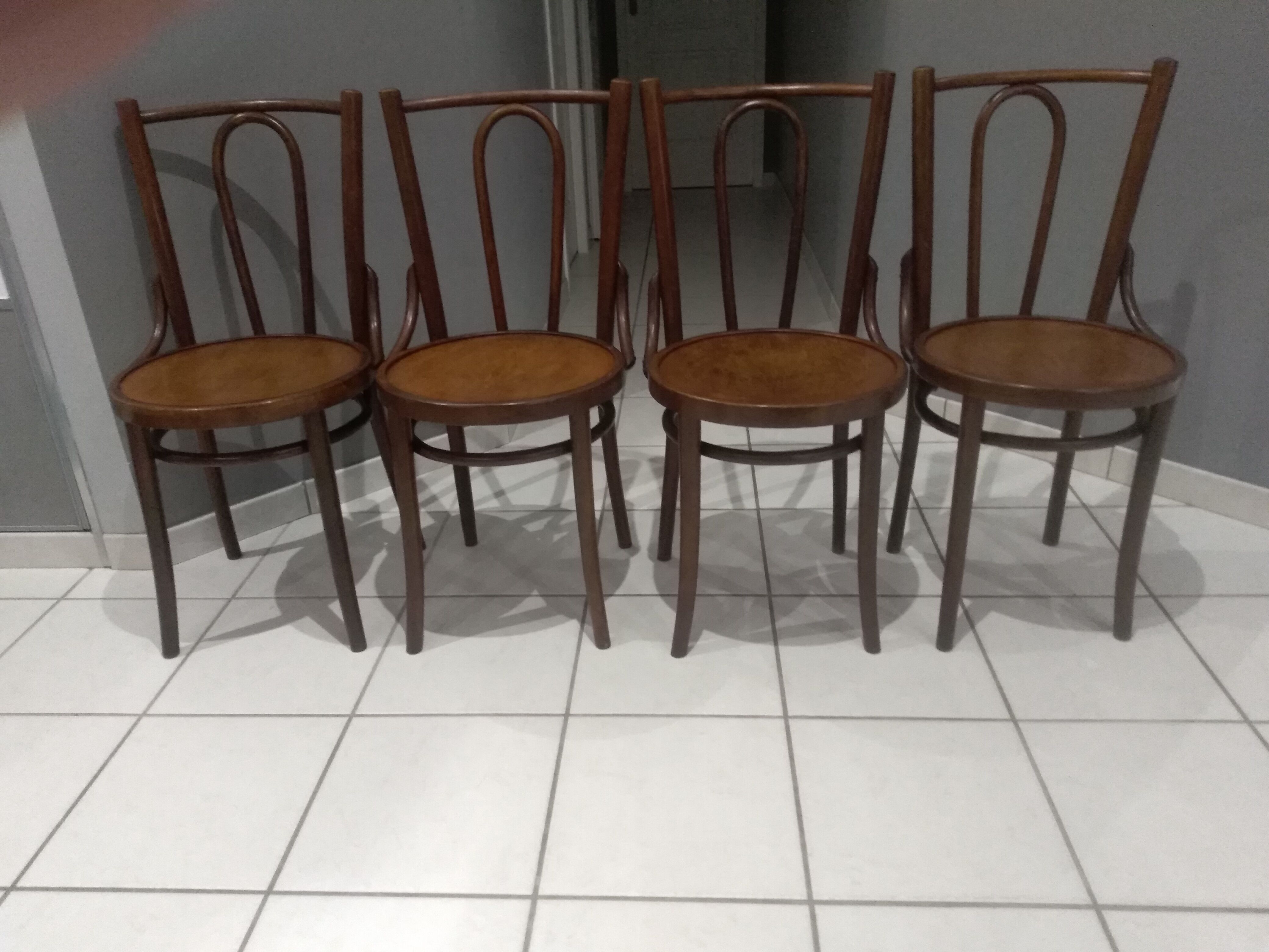 Suite de 4 chaises de bistrot vintage années 1960