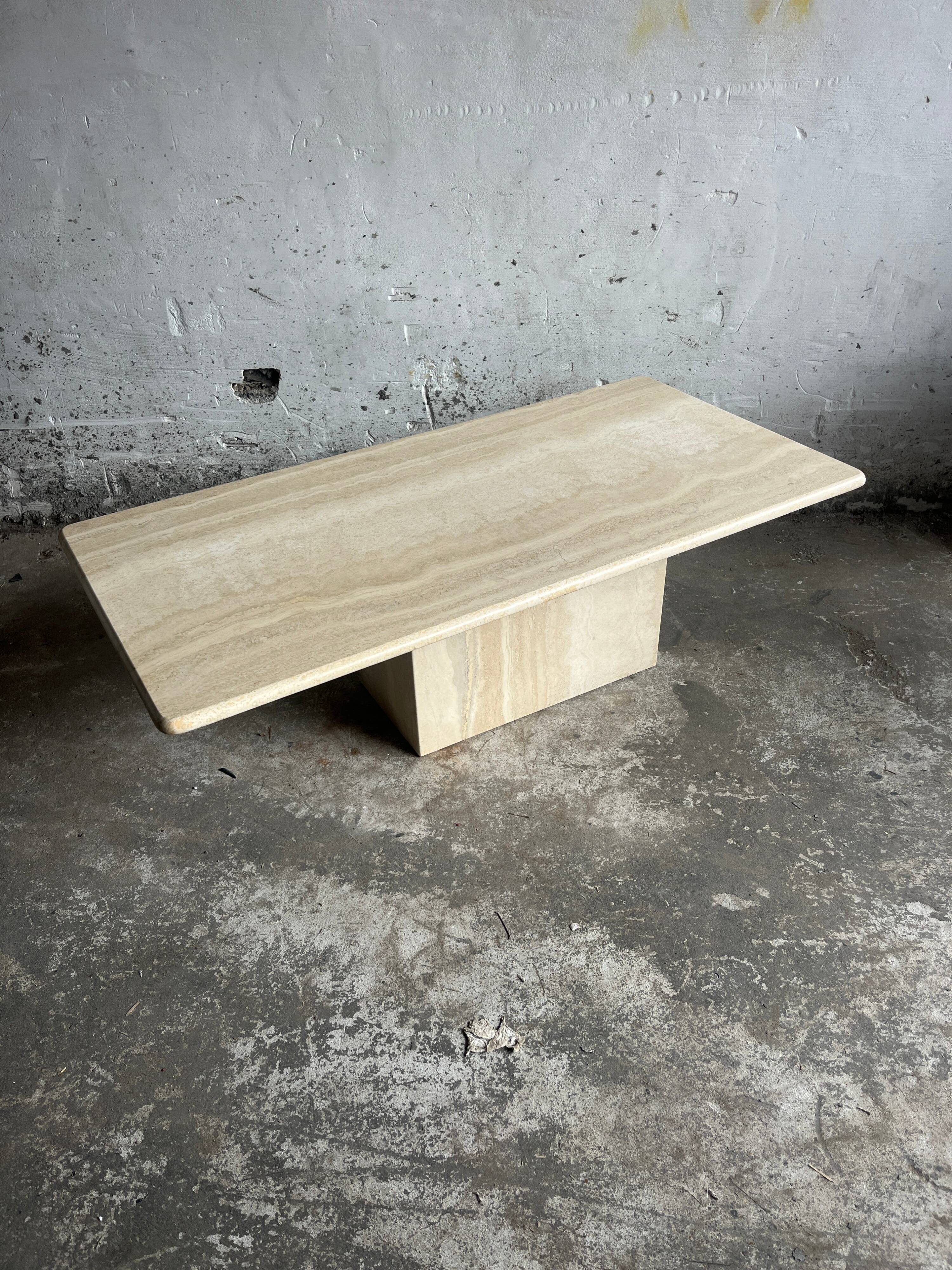 Italian coffee table in travertine – 1970s