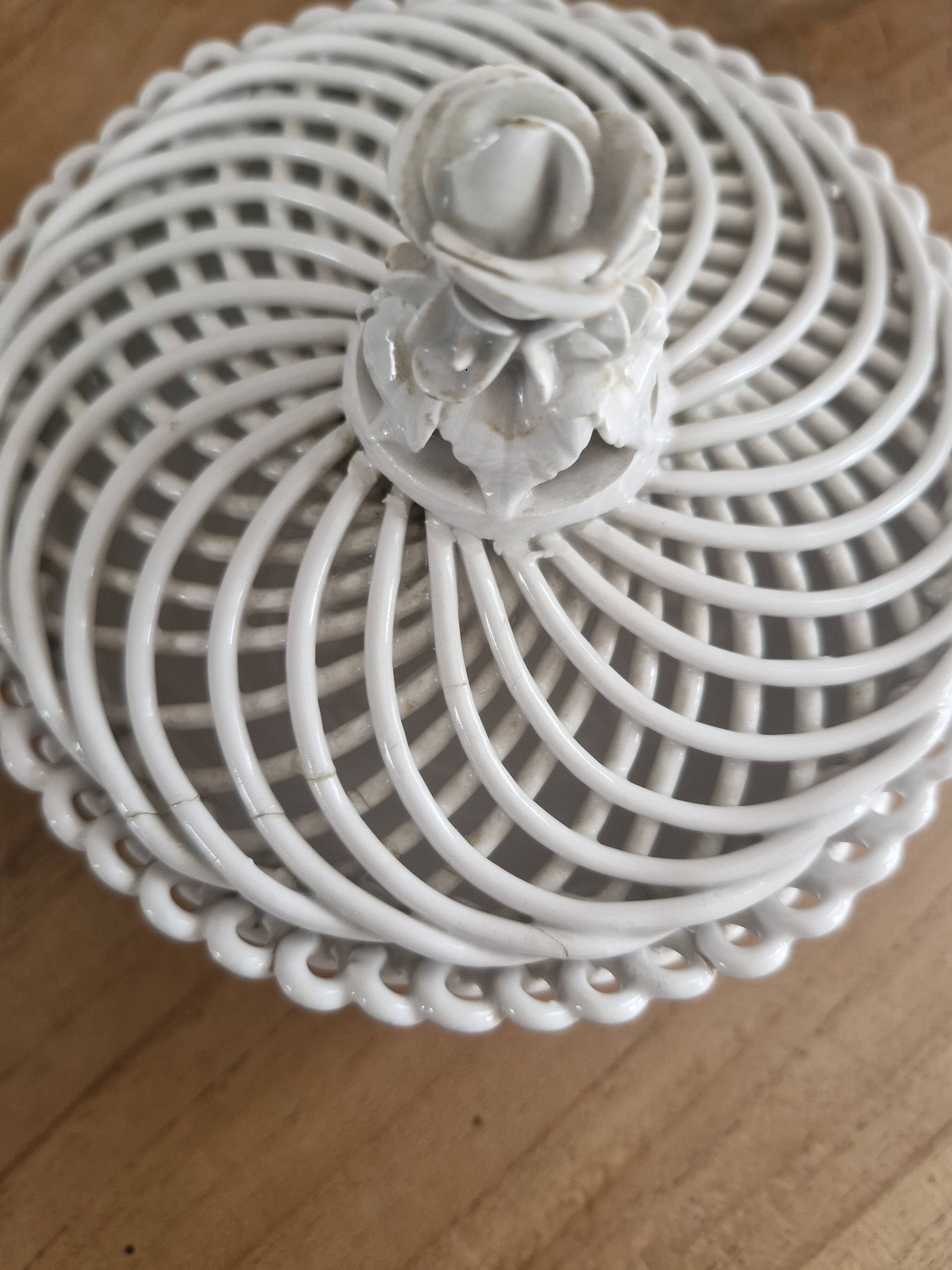 Candy dish