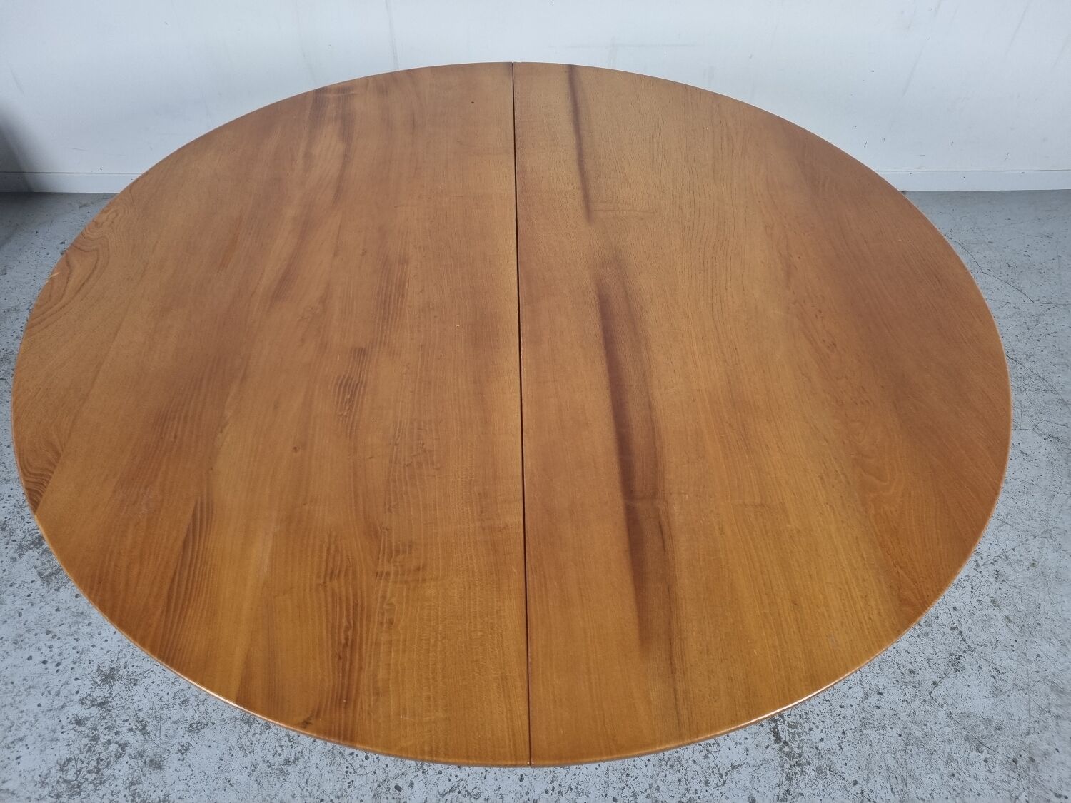 Table à manger en orme de Luigi Gorgoni années 80