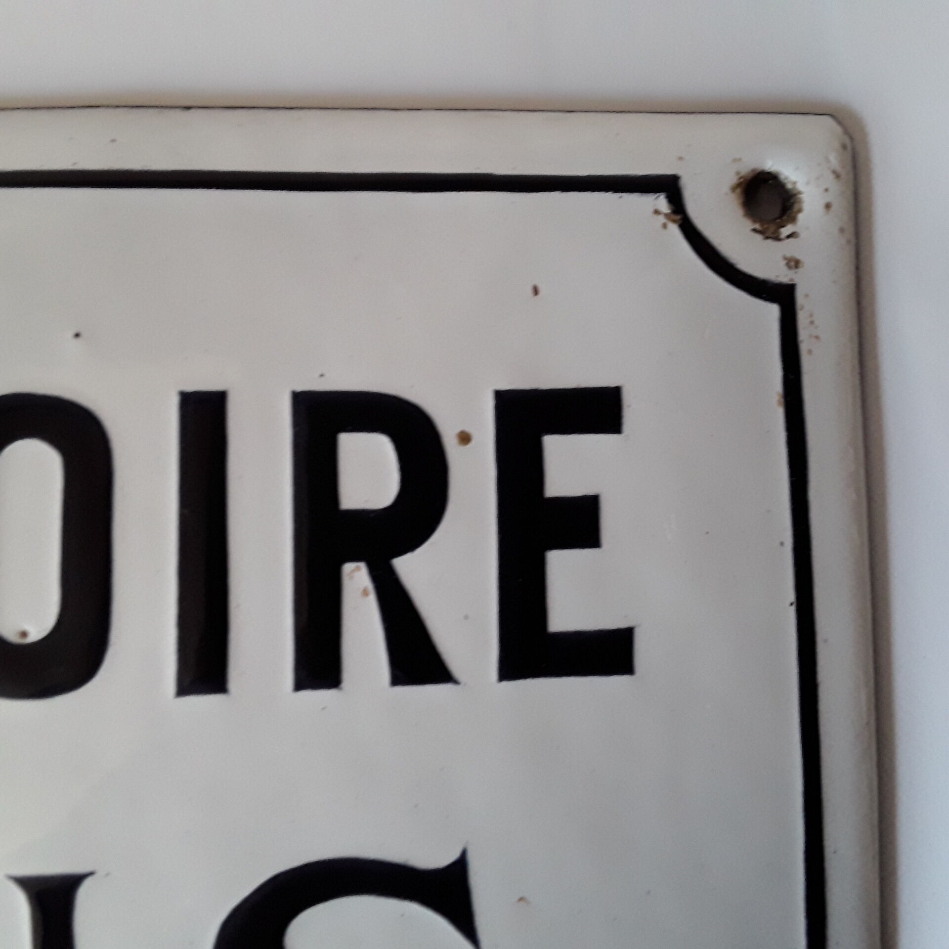 Enamelled plate "laboratory"