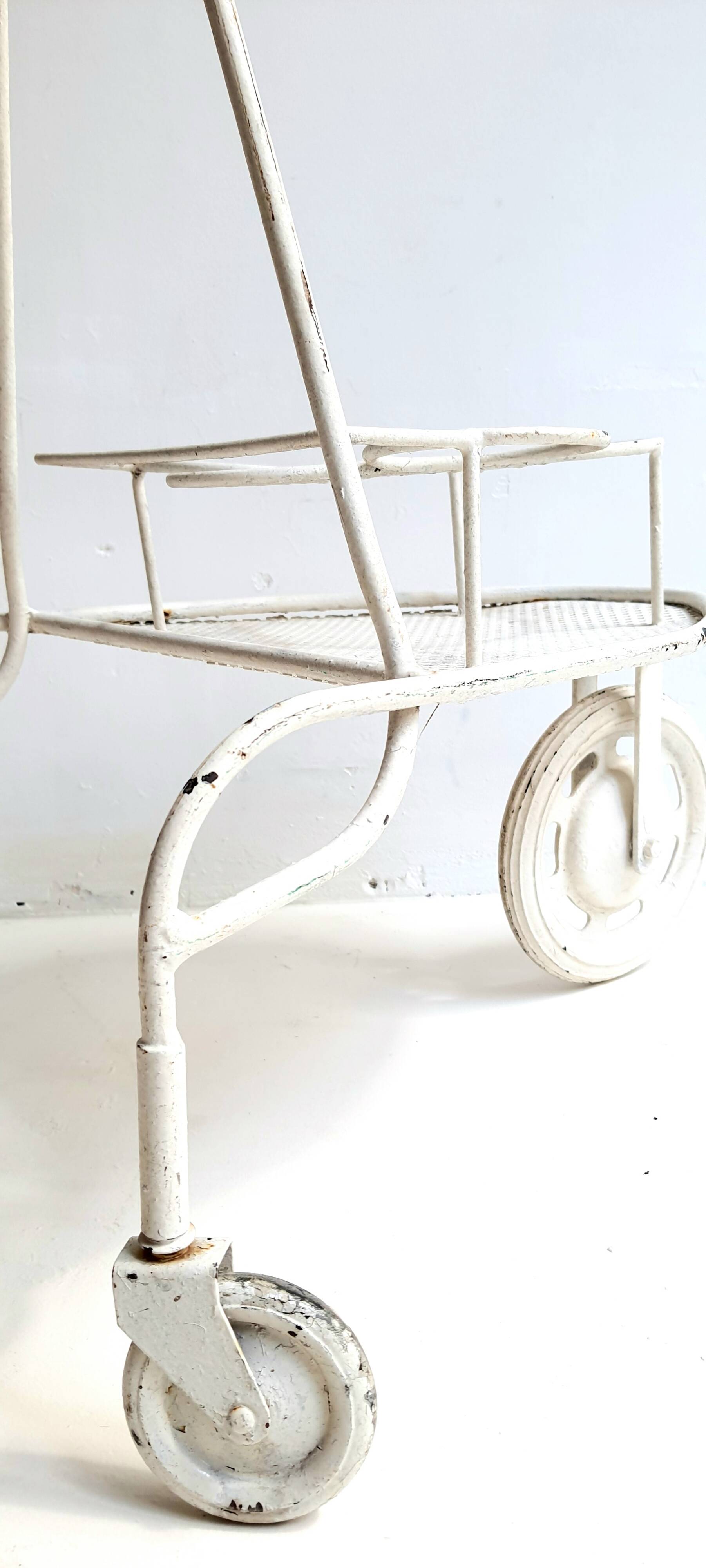 Serving / Rolling bar in white lacquered perforated metal in the style of Matégot Vintage from the 1950s