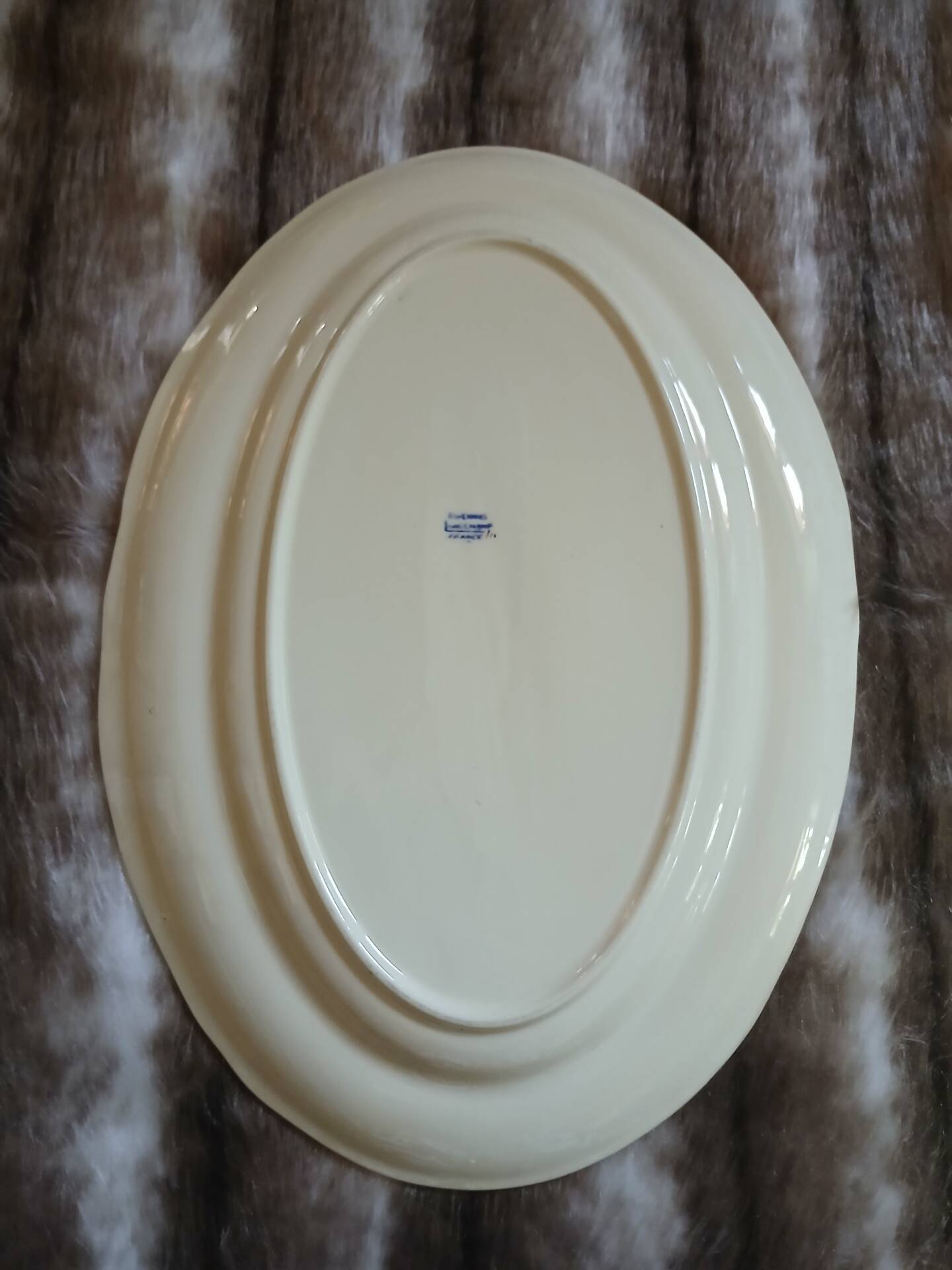 2 oval dishes in ironstone from Longchamp