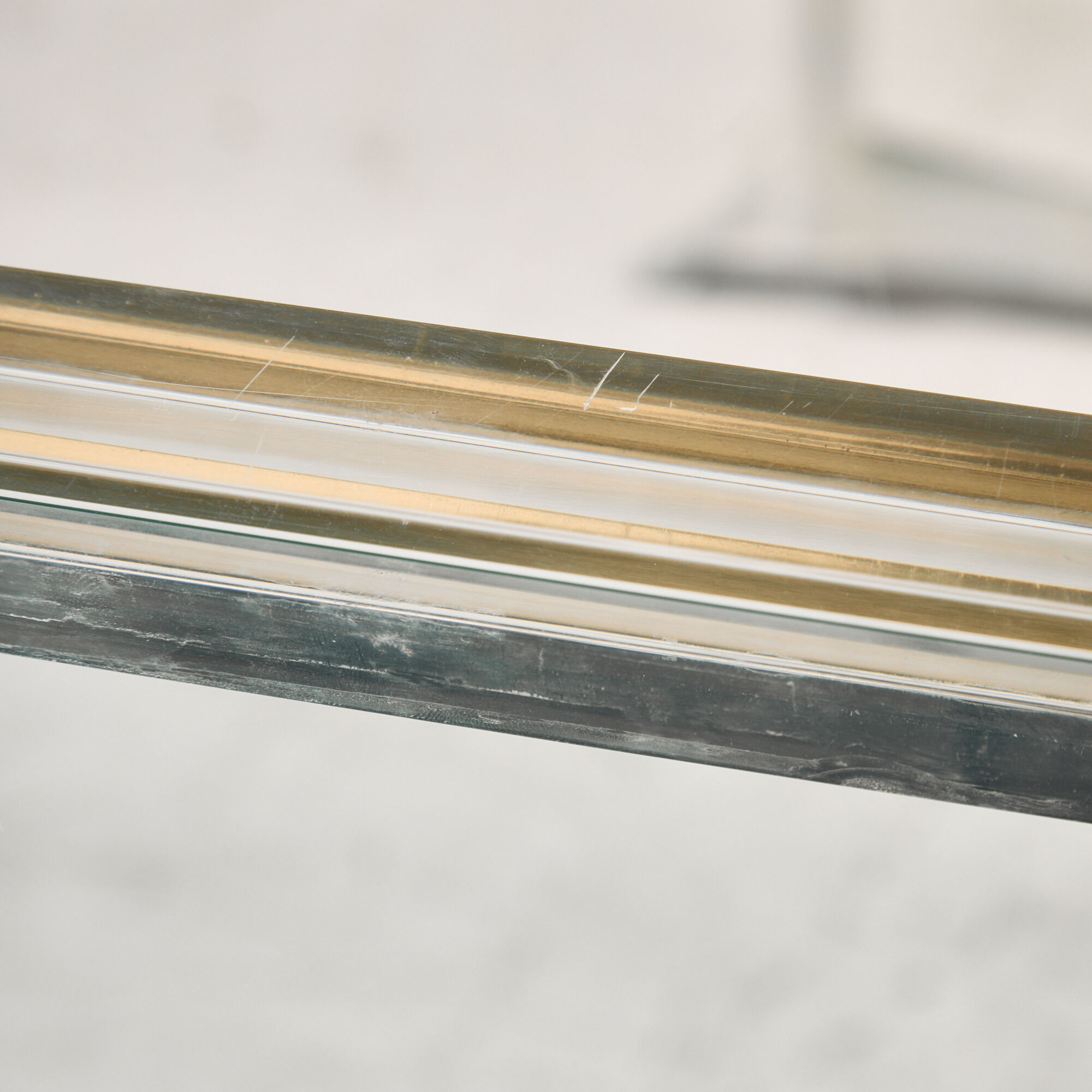 Console en laiton et plexiglas par Fabian