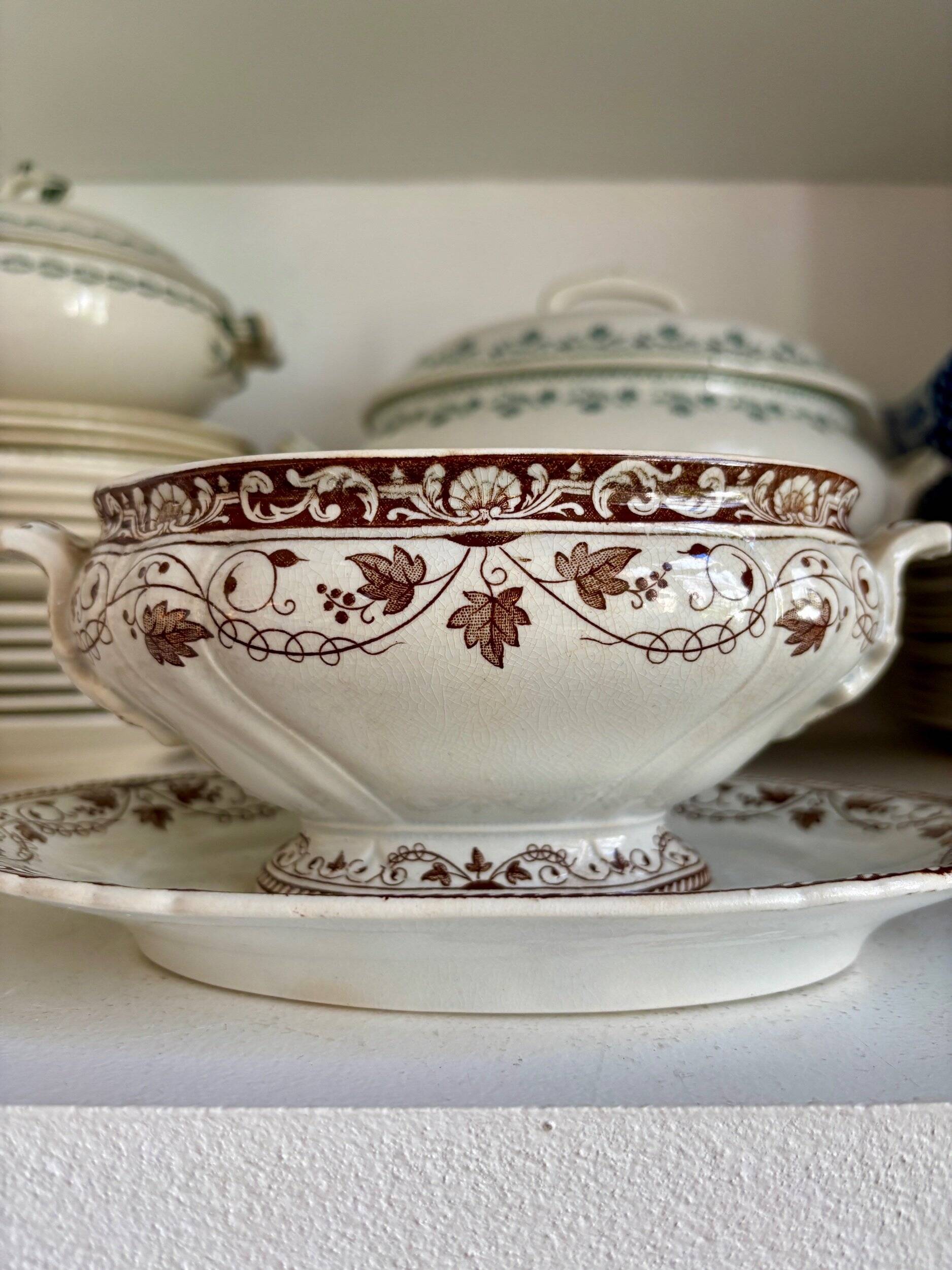 Jules Vieillard sauceboat - Bordeaux in iron earth, "Louis XV" service