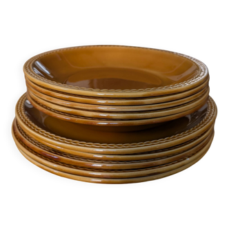 Set of 5 flat plates and 5 deep plates in ceramic