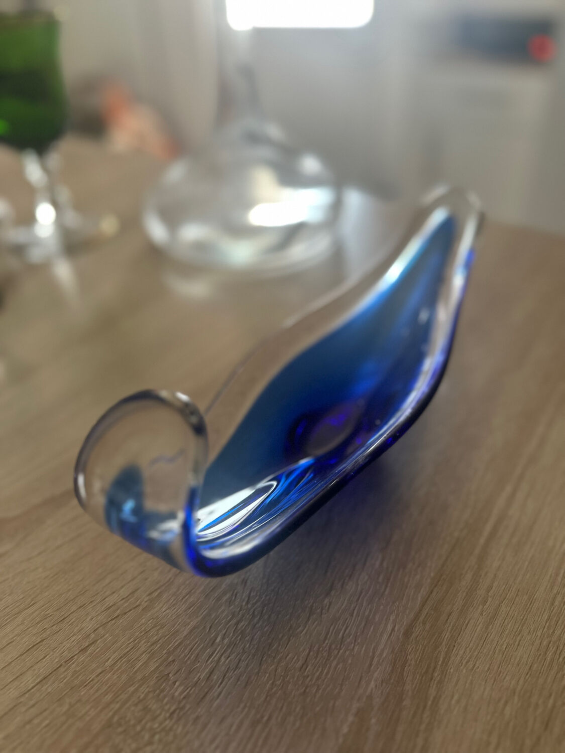 Bol décoratif en cristal bleu cobalt BAYEL