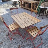 Garden furniture above wood and iron base It is foldable