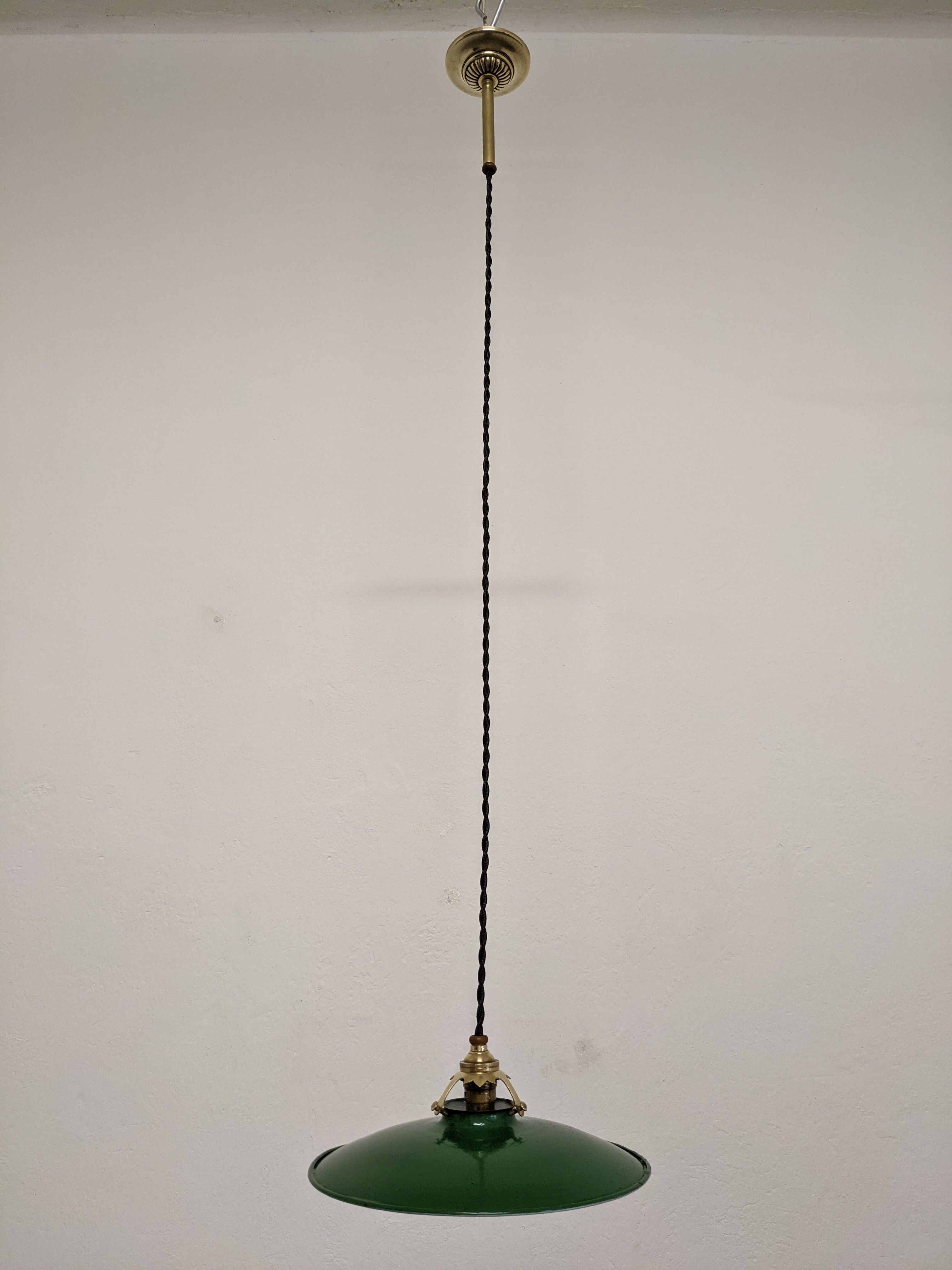 Suspension vintage en tôle émaillée