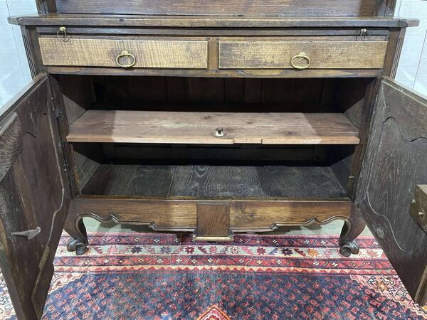 Buffet 2 corps en chêne et châtaignier, travail breton, fin 18ème