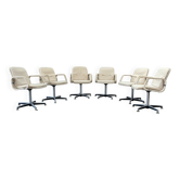 Ensemble de six chaises de conférence italiennes.