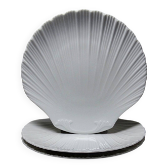 3 vintage flat plates with scallop shells, fine porcelain from Limoges.