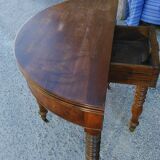 Table demi-lune