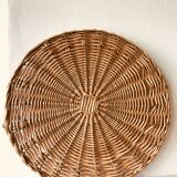 Round wicker tray