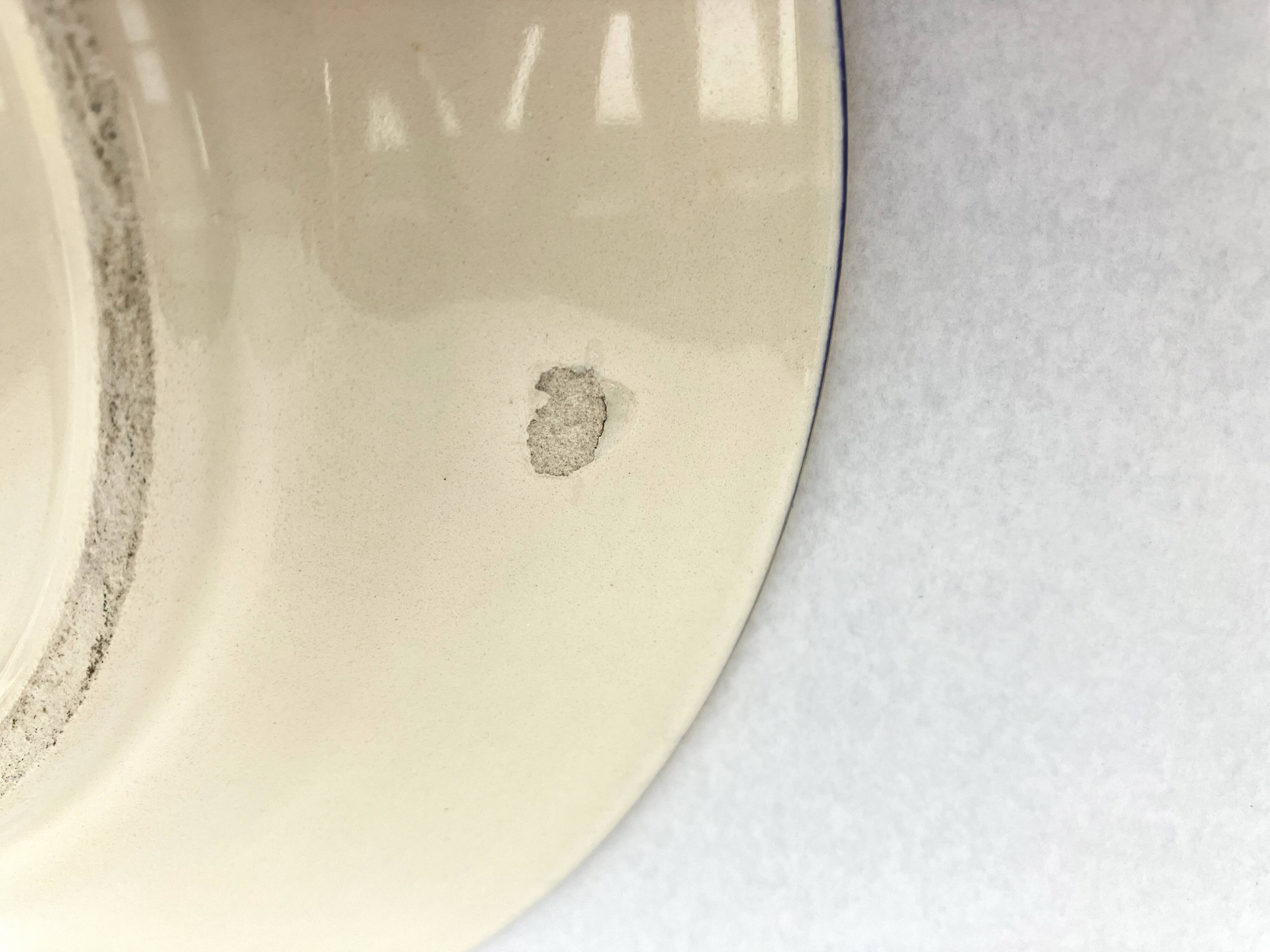 2 enamelled earthenware plates signed HB Quimper • Embroidery or beaded decoration by Pierre Poquet in relief