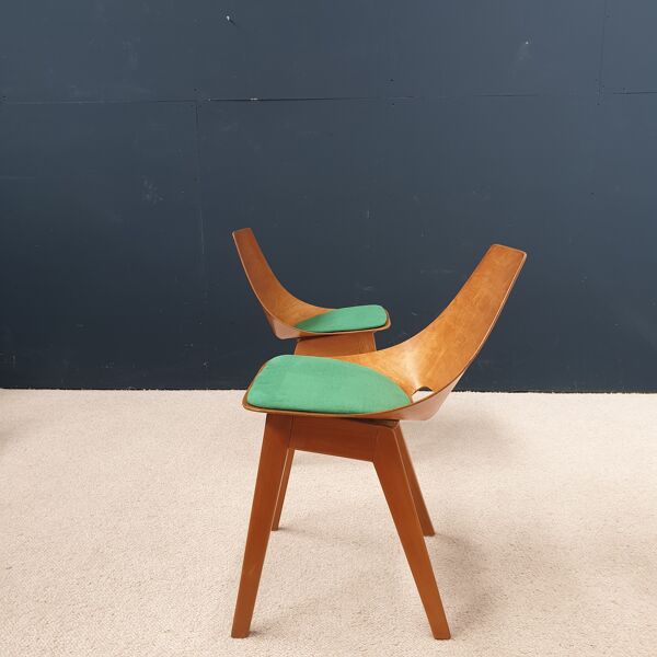 paire de chaises Amsterdam de Pierre Guariche pour les éditions steiner