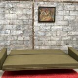 Daybed for Airborne