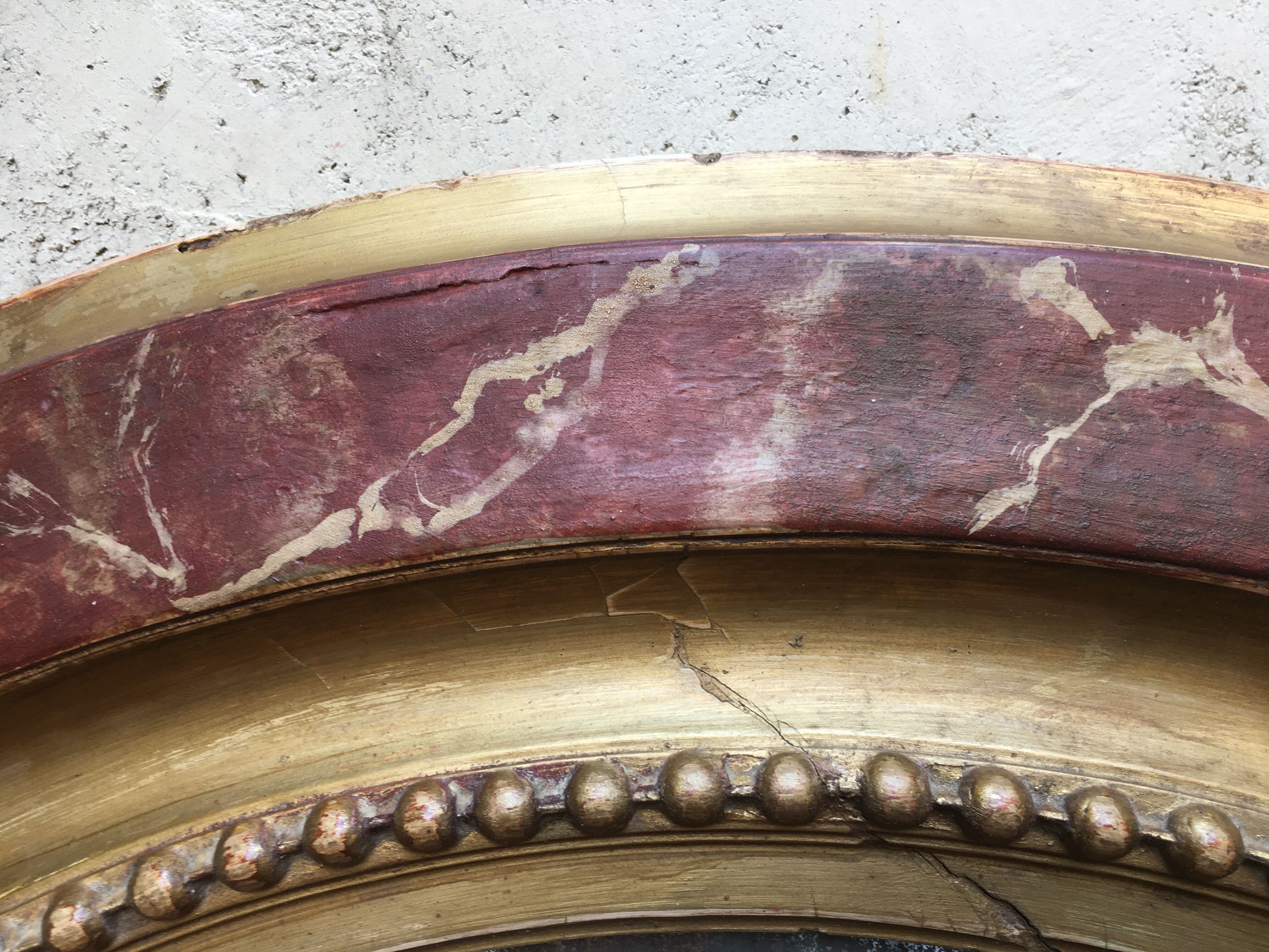 Oval gilded mirror 107x90cm