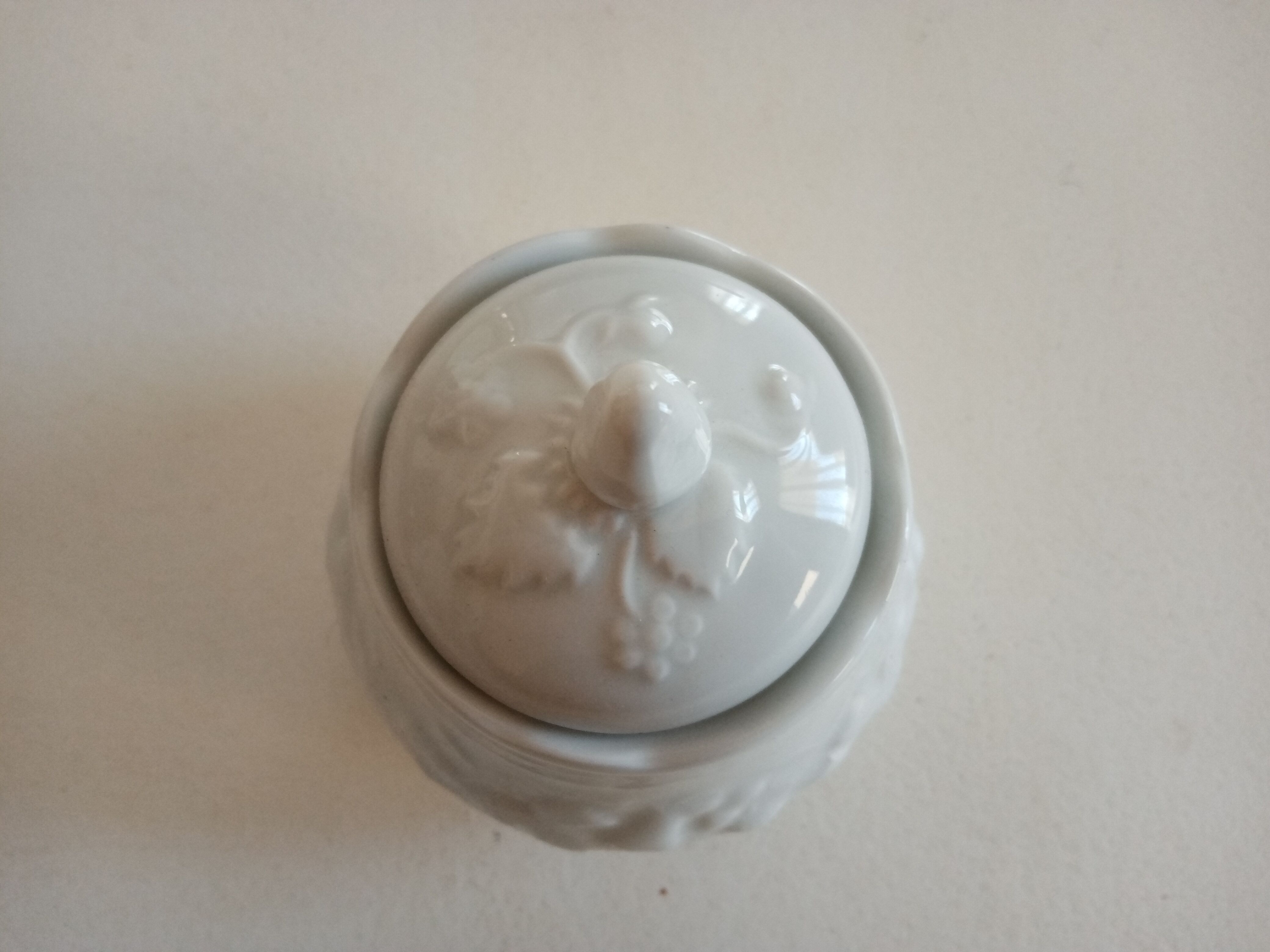 White porcelain sugar