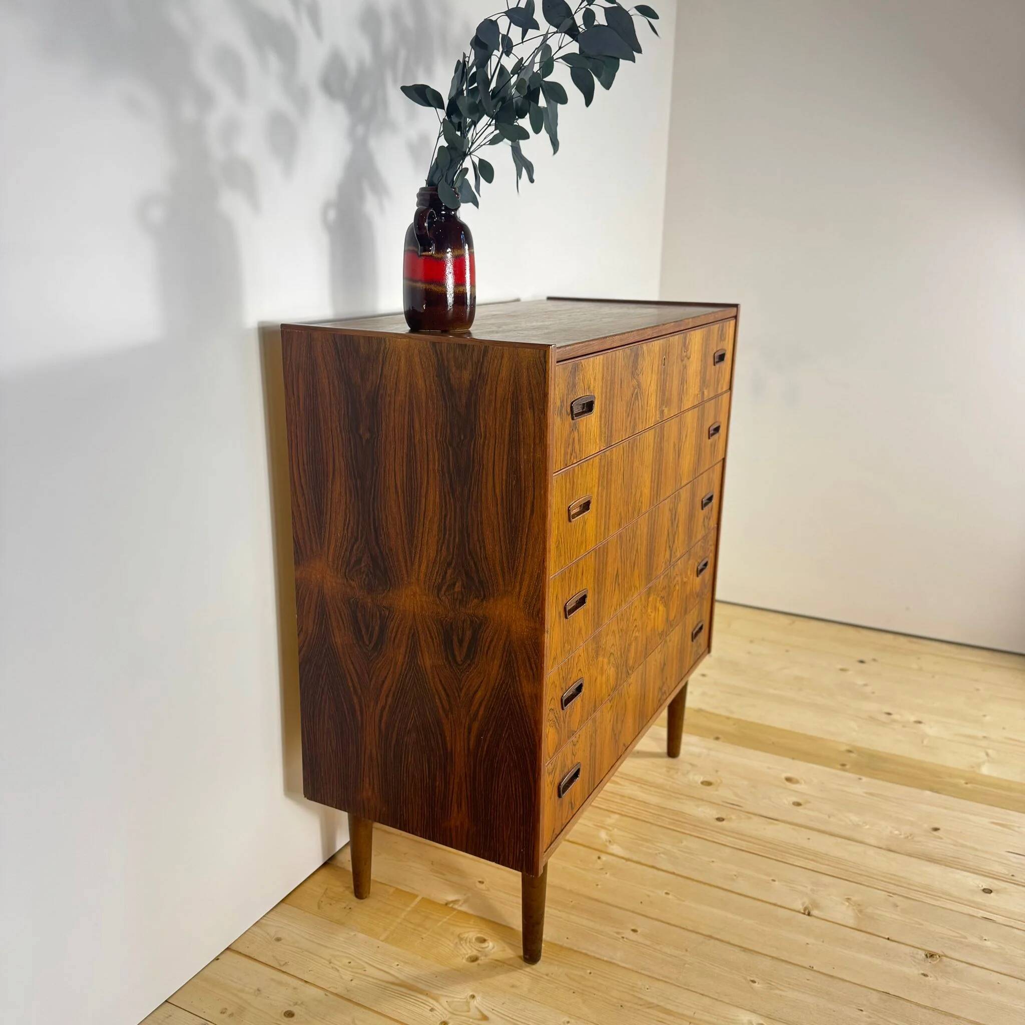Danish rosewood chest of drawers from the 1960s – 5 drawers