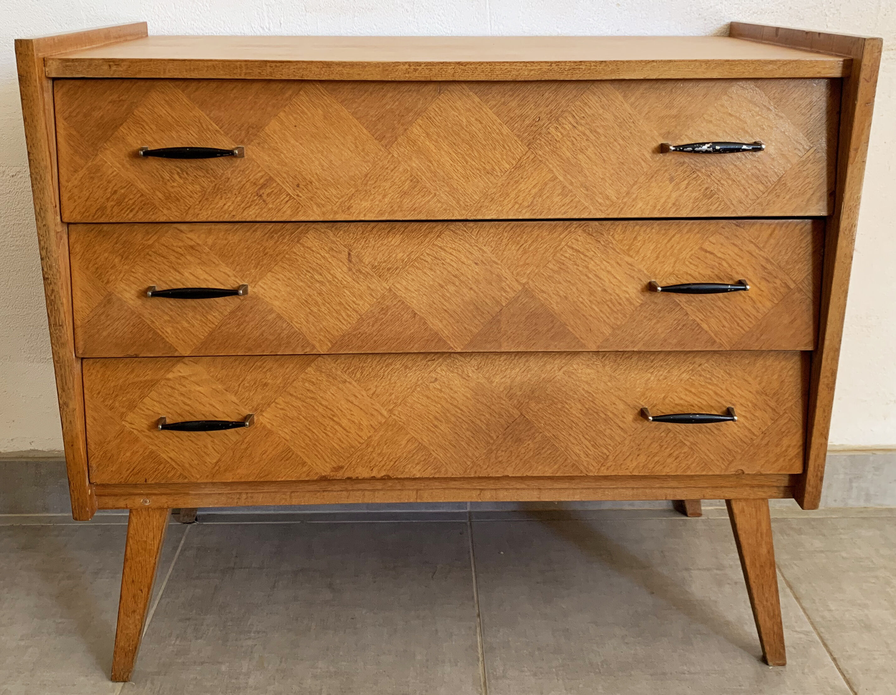 Oak chest of drawers from the scandinavian 60s