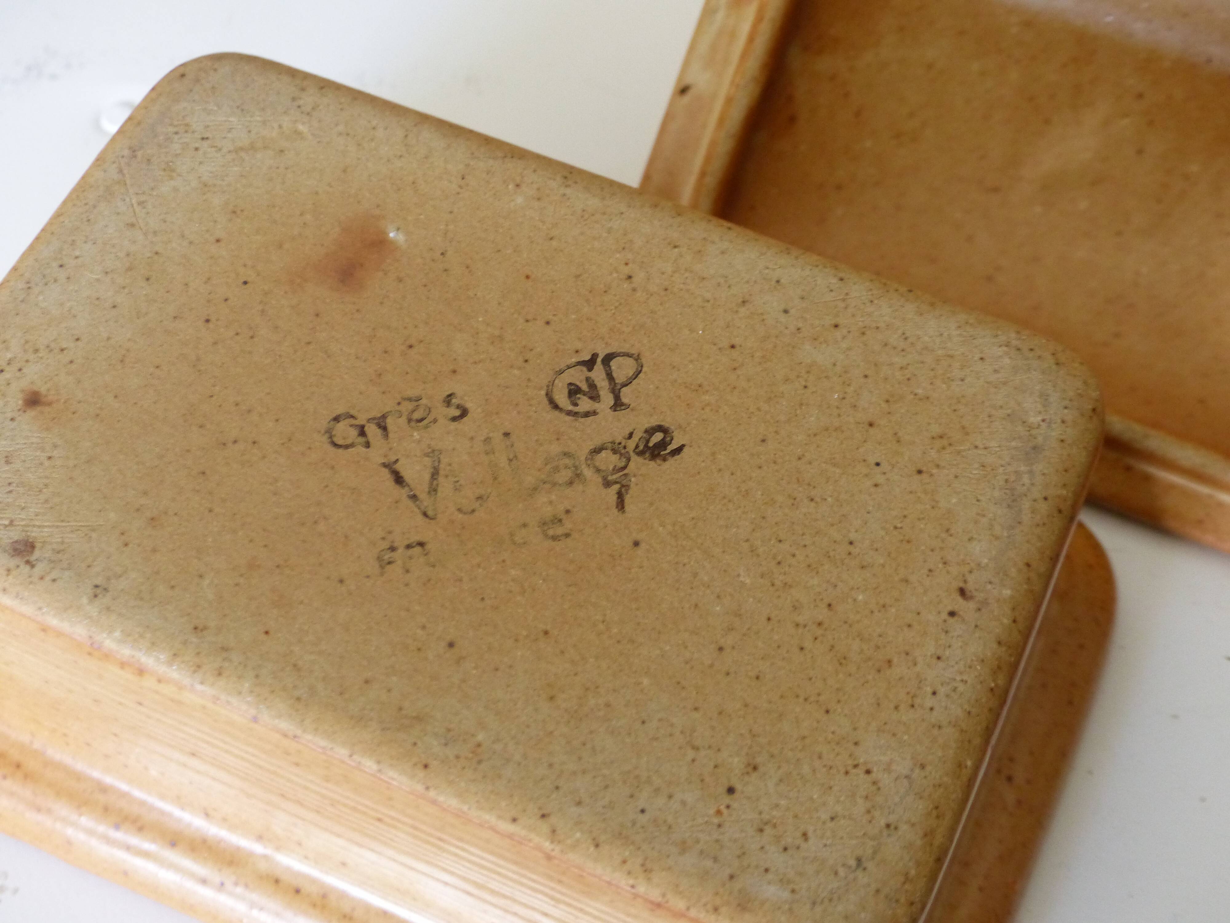 Butter dish, grès village france