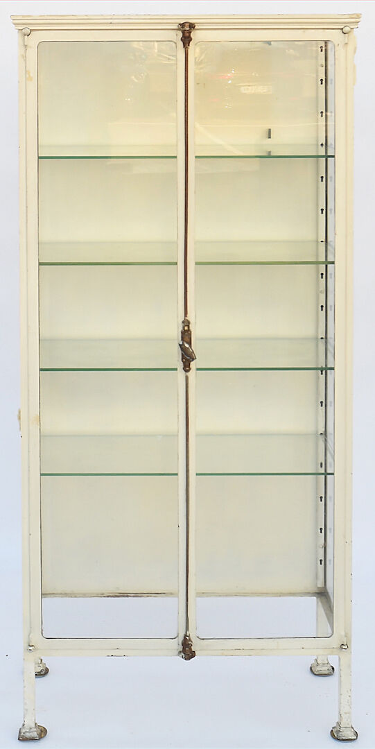 Former dentist showcase