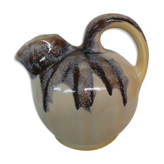Blue brown brown varnished pitcher