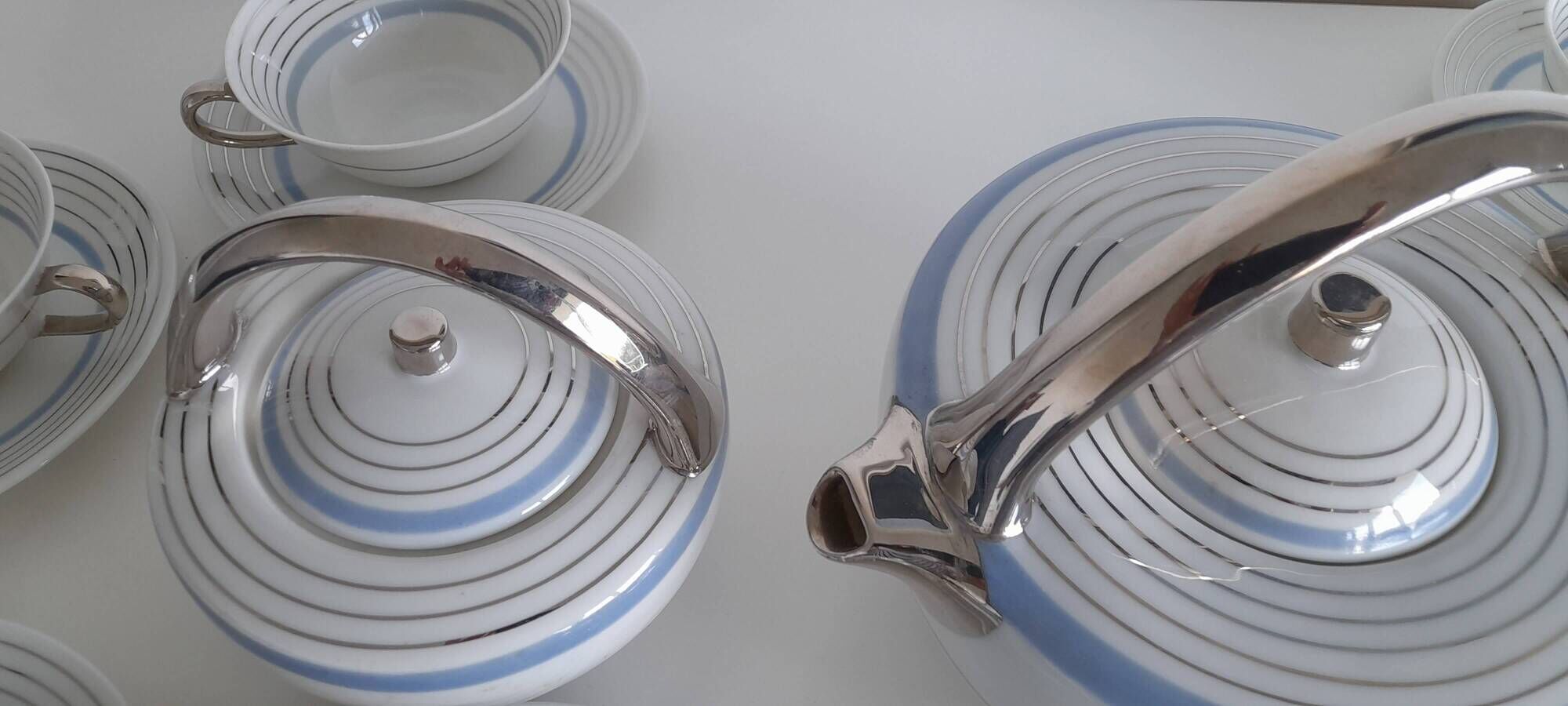 Art Deco tea and coffee service in Limoges porcelain Charles Arenfeld