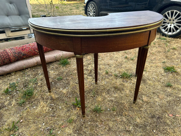 Table de jeux ancienne demi-lune