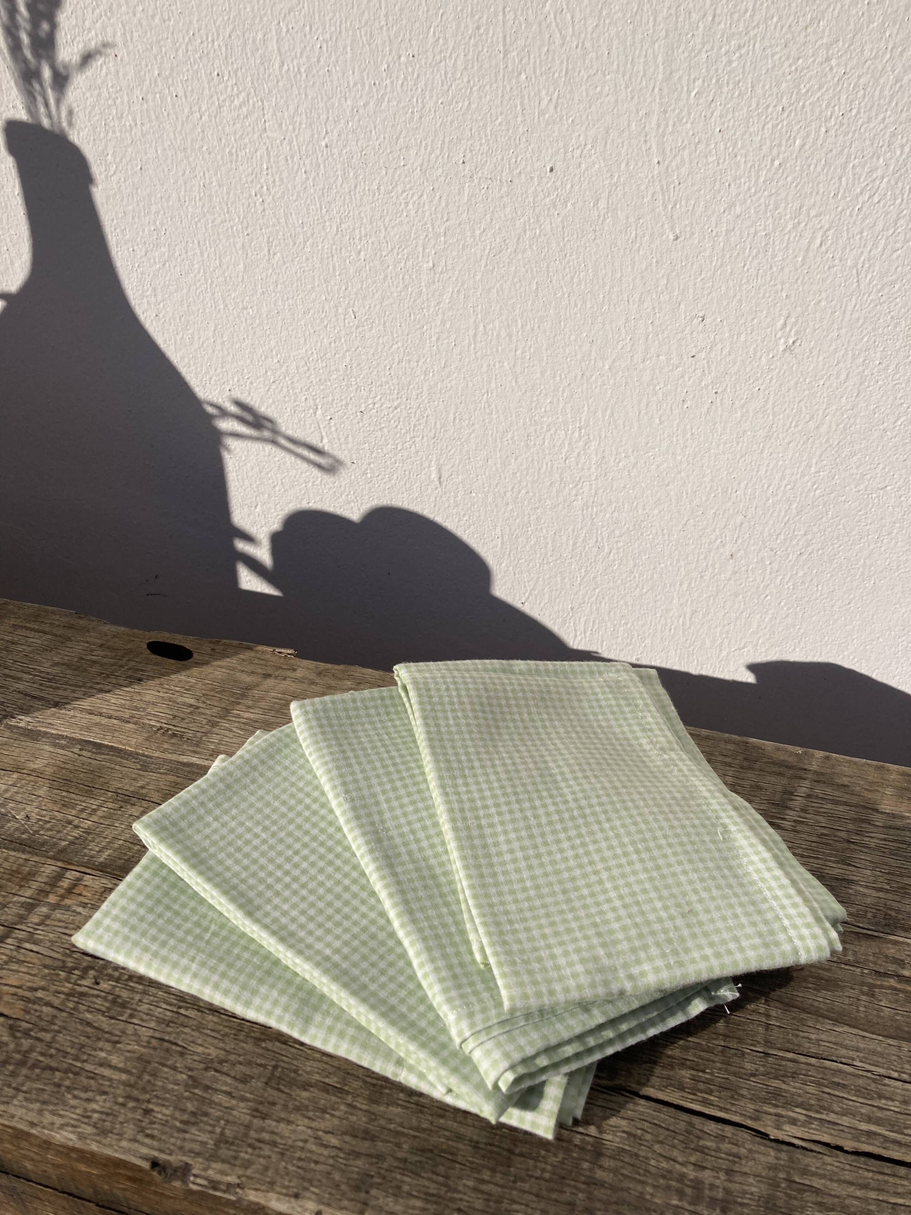 4 green rectangular napkins \u00e0 vintage tiles
