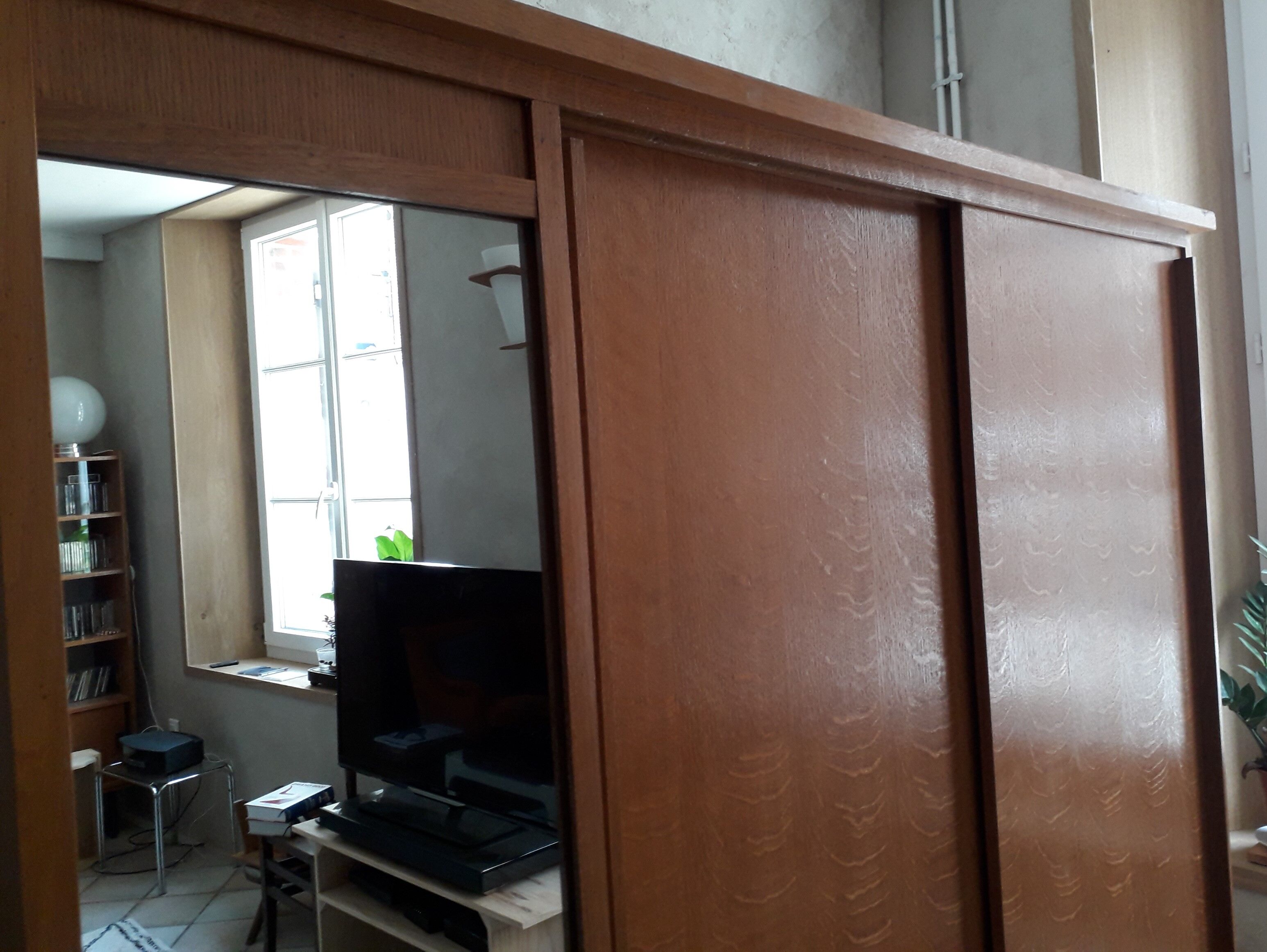 Armoire vintage