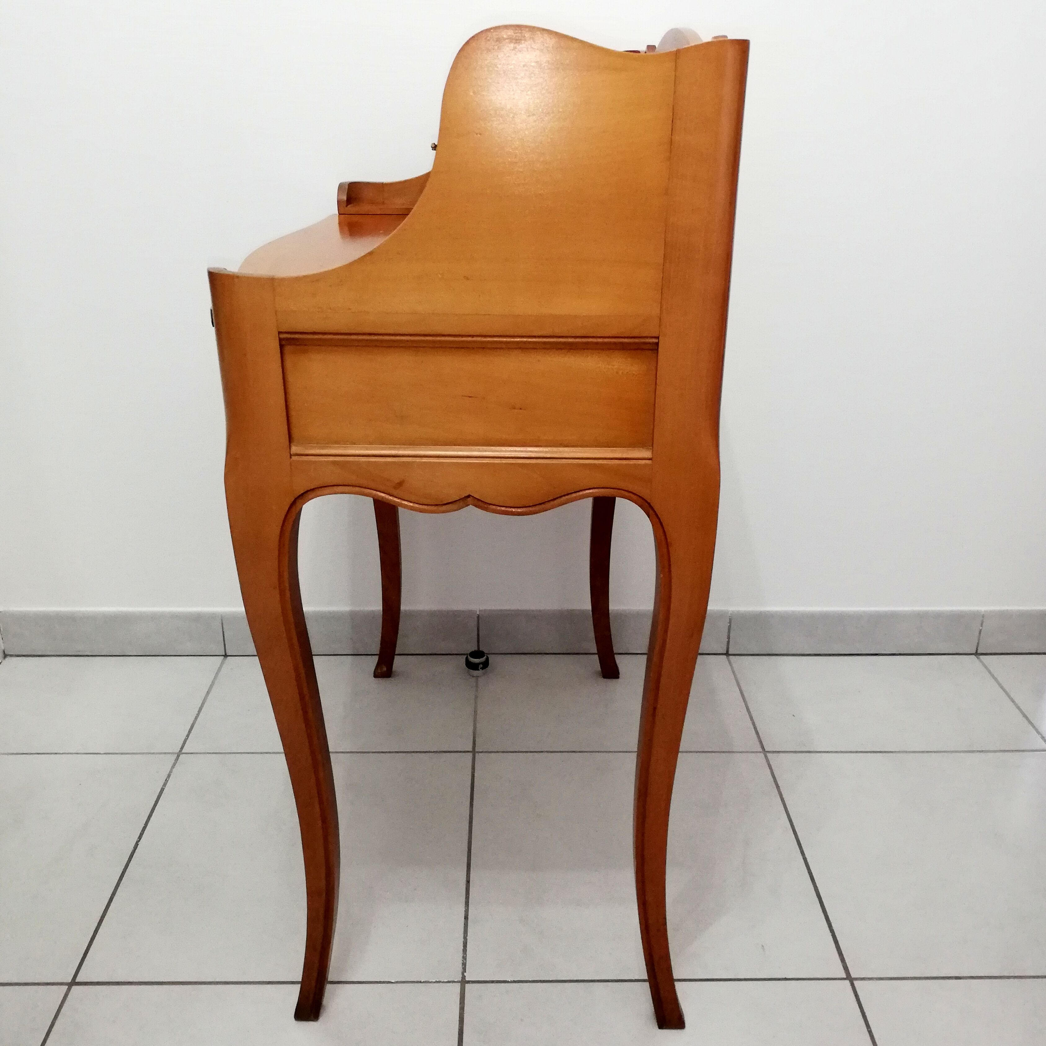 Desk or secretary with slippery tray Louis XV style