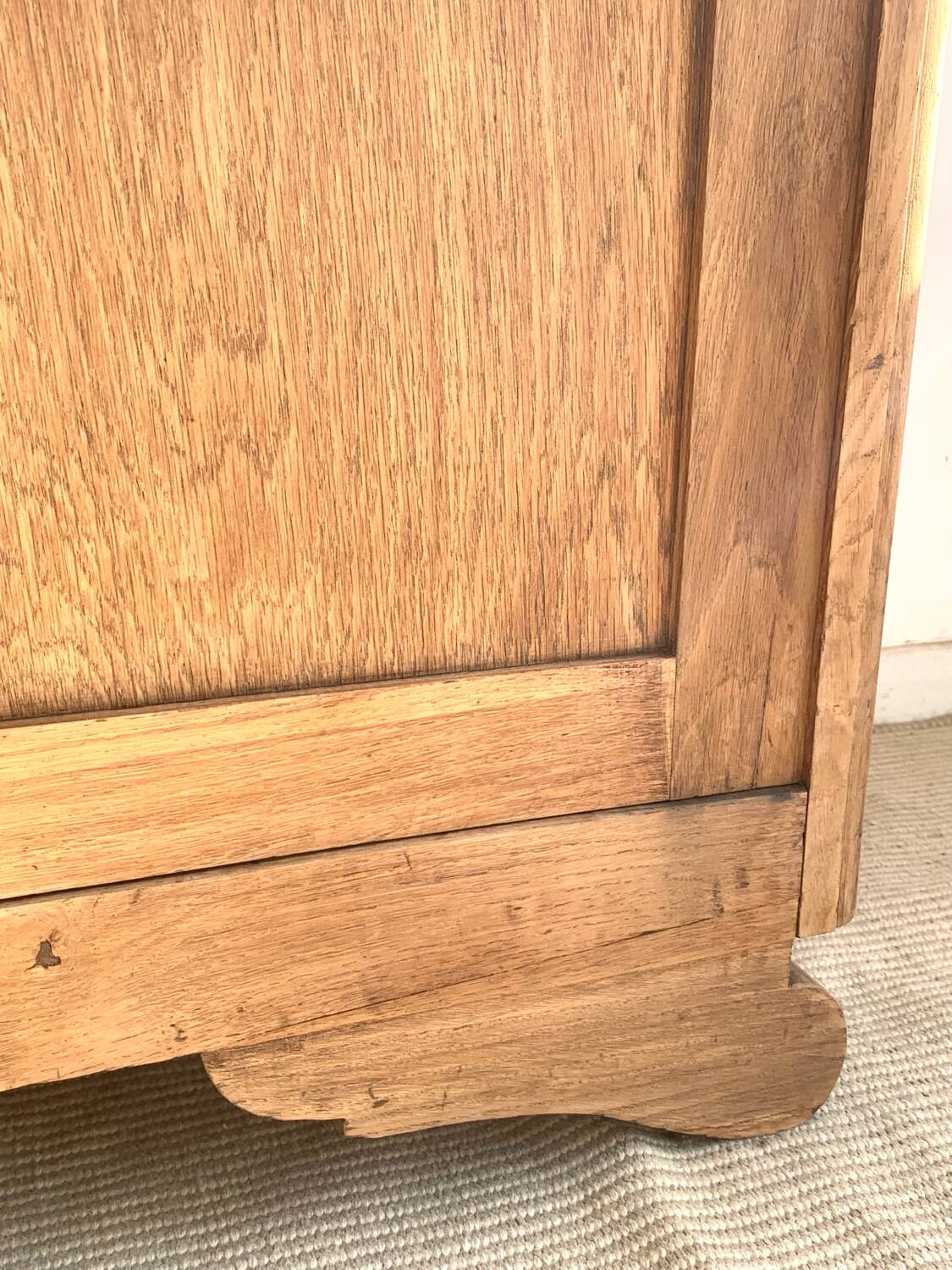 Art Deco glass cabinet