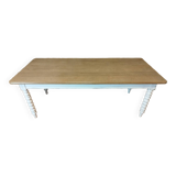 Farm table