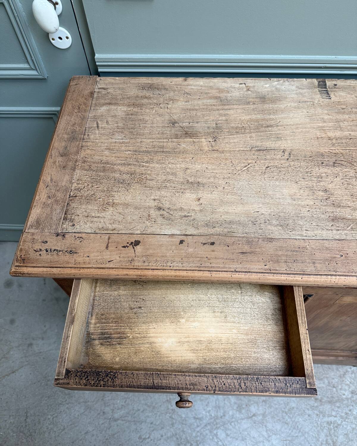 Parisian buffet (renovated)