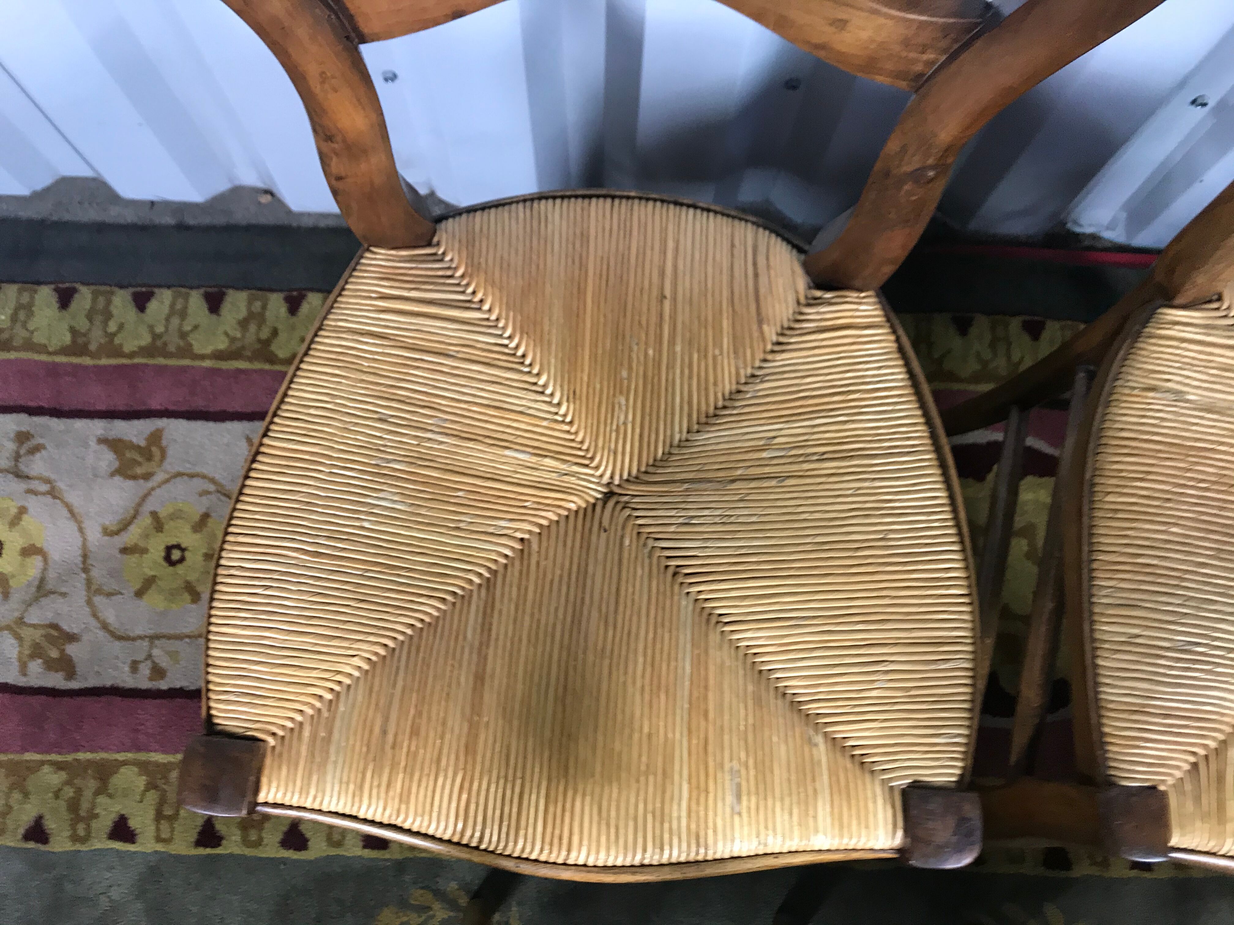 Suite of 6 Louis Philippe chairs mulched in walnut