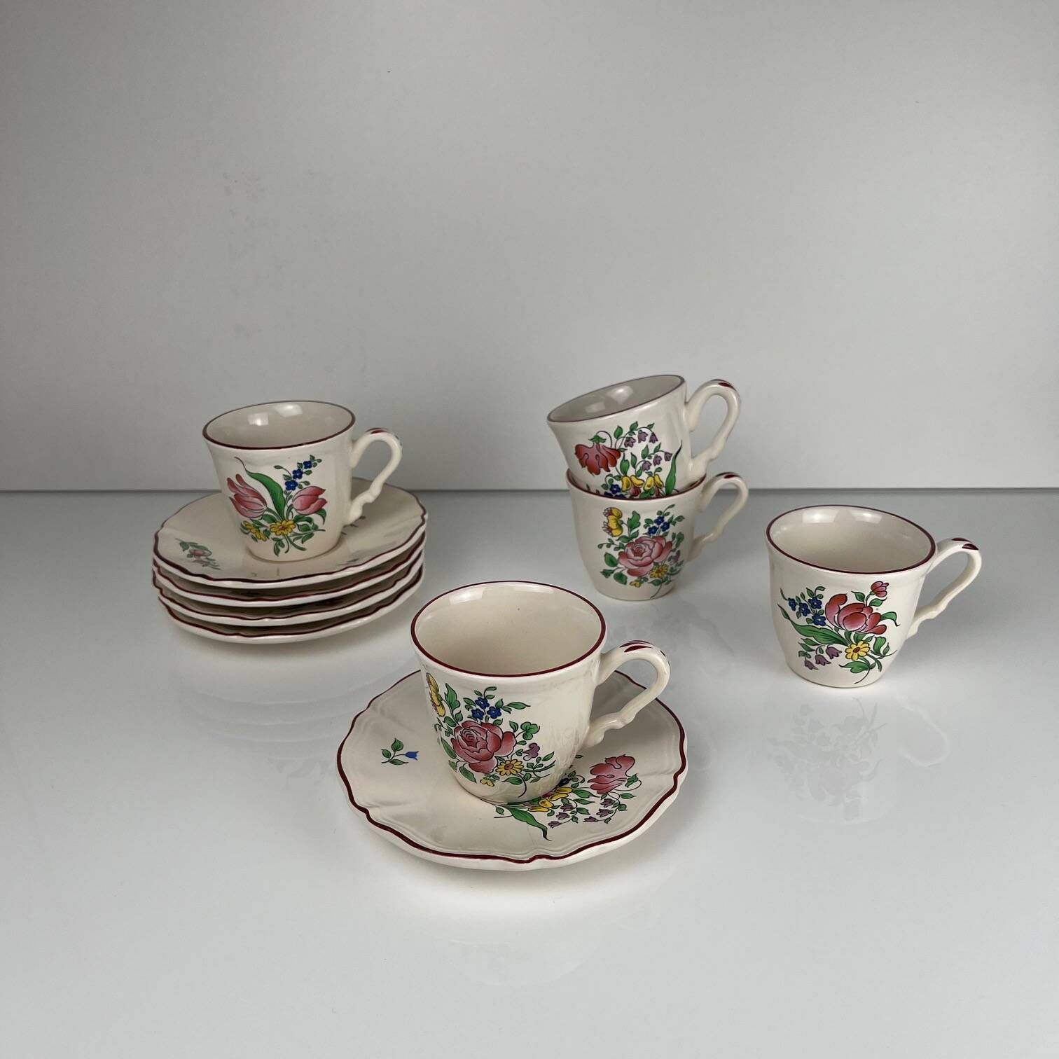 Set of 5 KG Luneville cups + saucers – Réverbère model