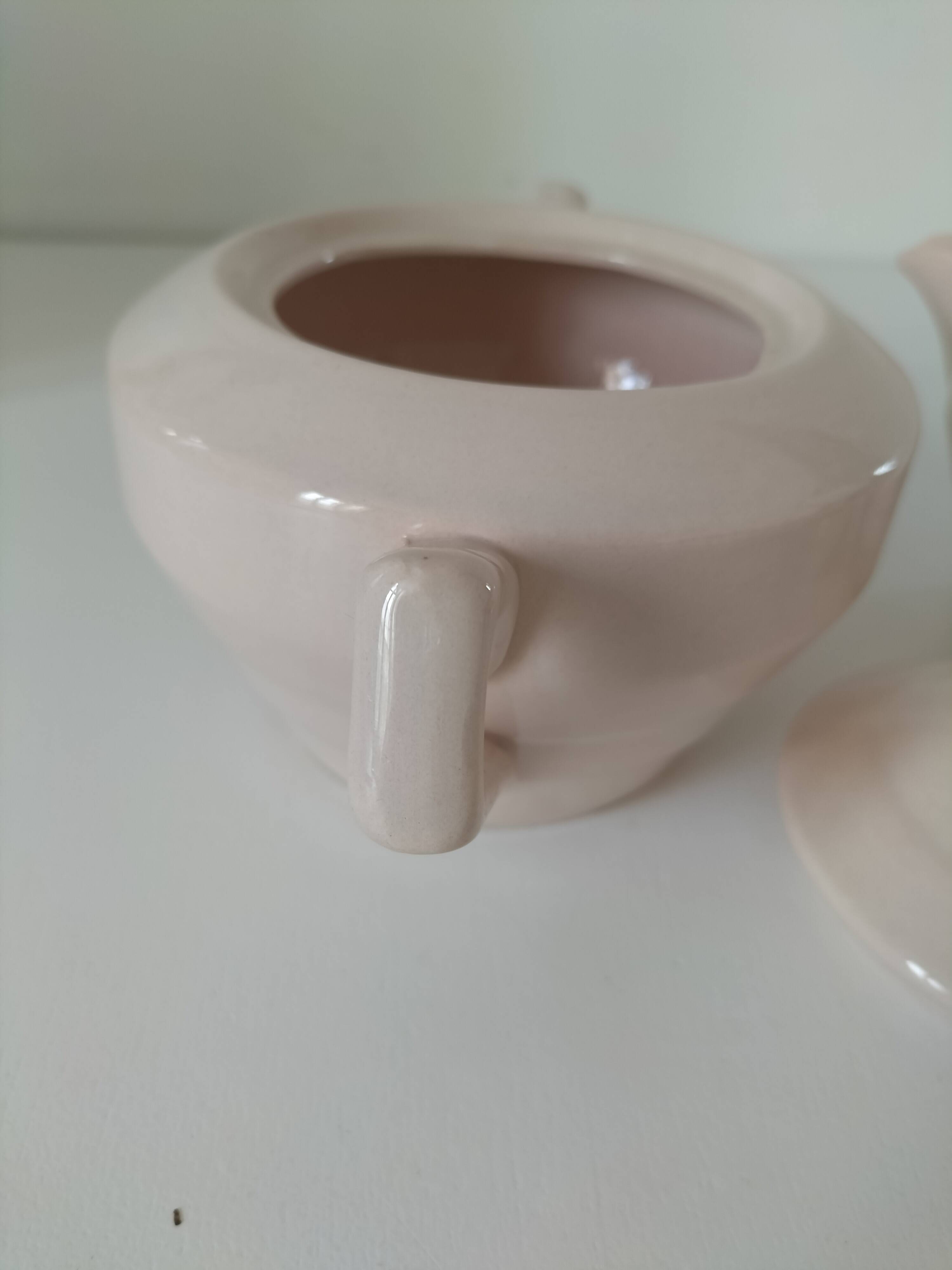 Art Deco sugar bowl and milk jug Céranord Saint-Amand pale pink