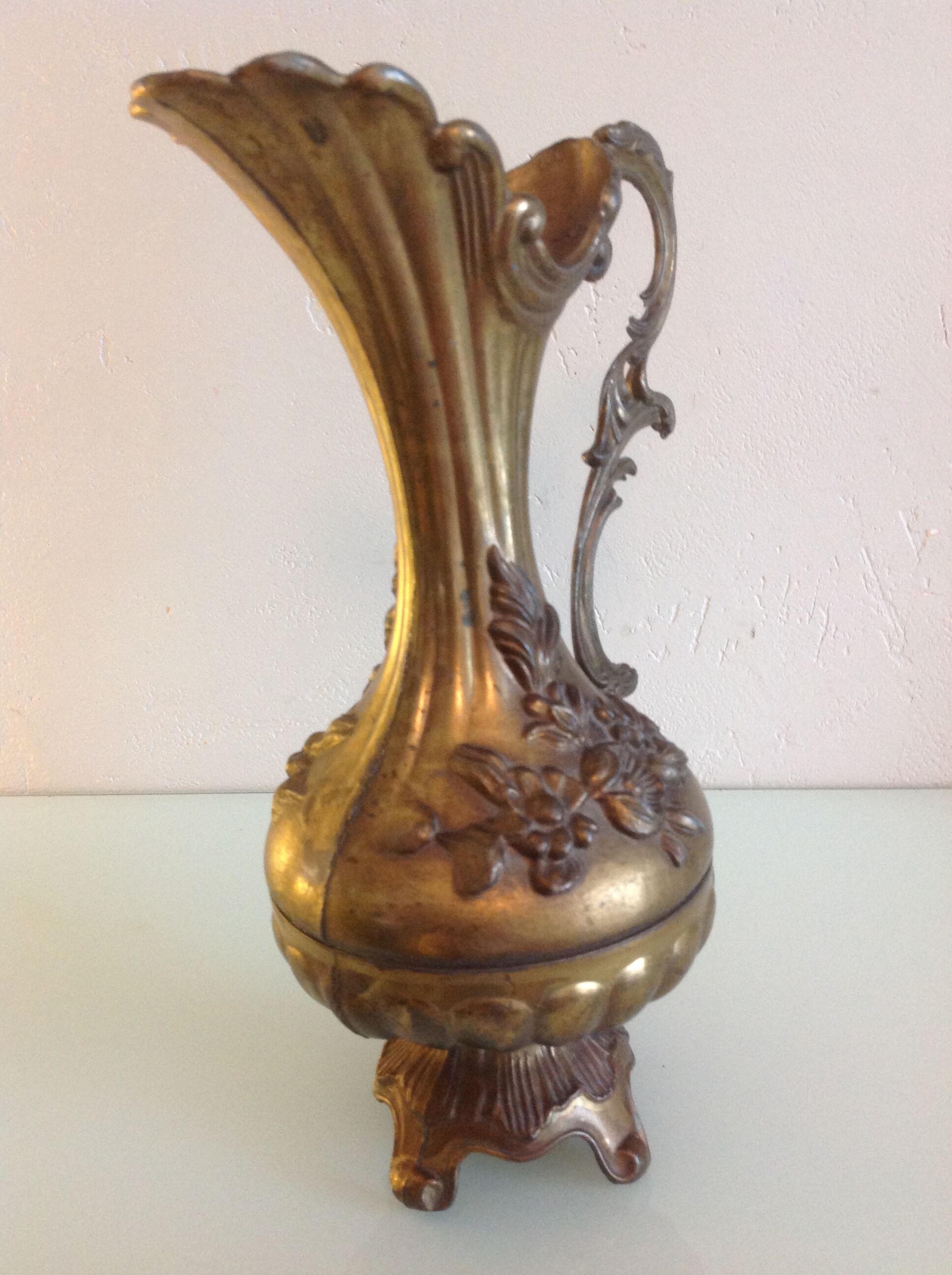 Art Deco-style regule vase