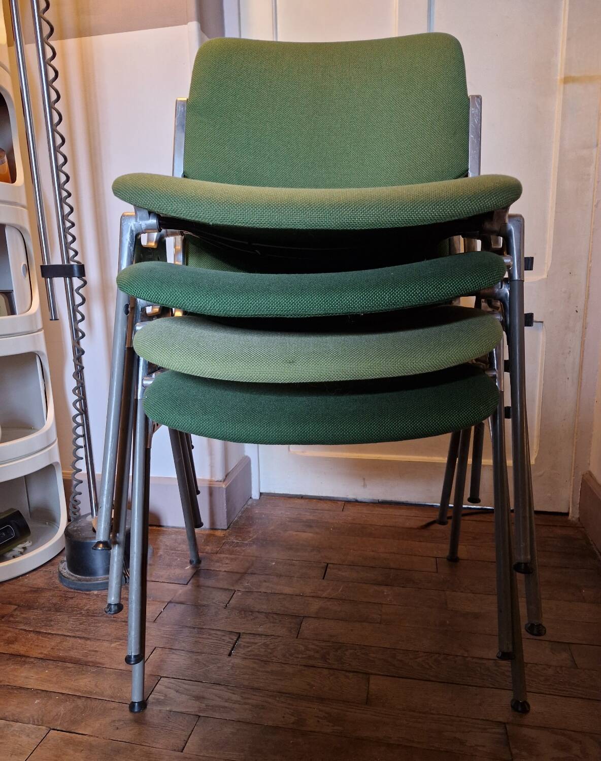 Set of 4 DSC 106 Chairs by Giancarlo Piretti Anonima Castelli, 1965.