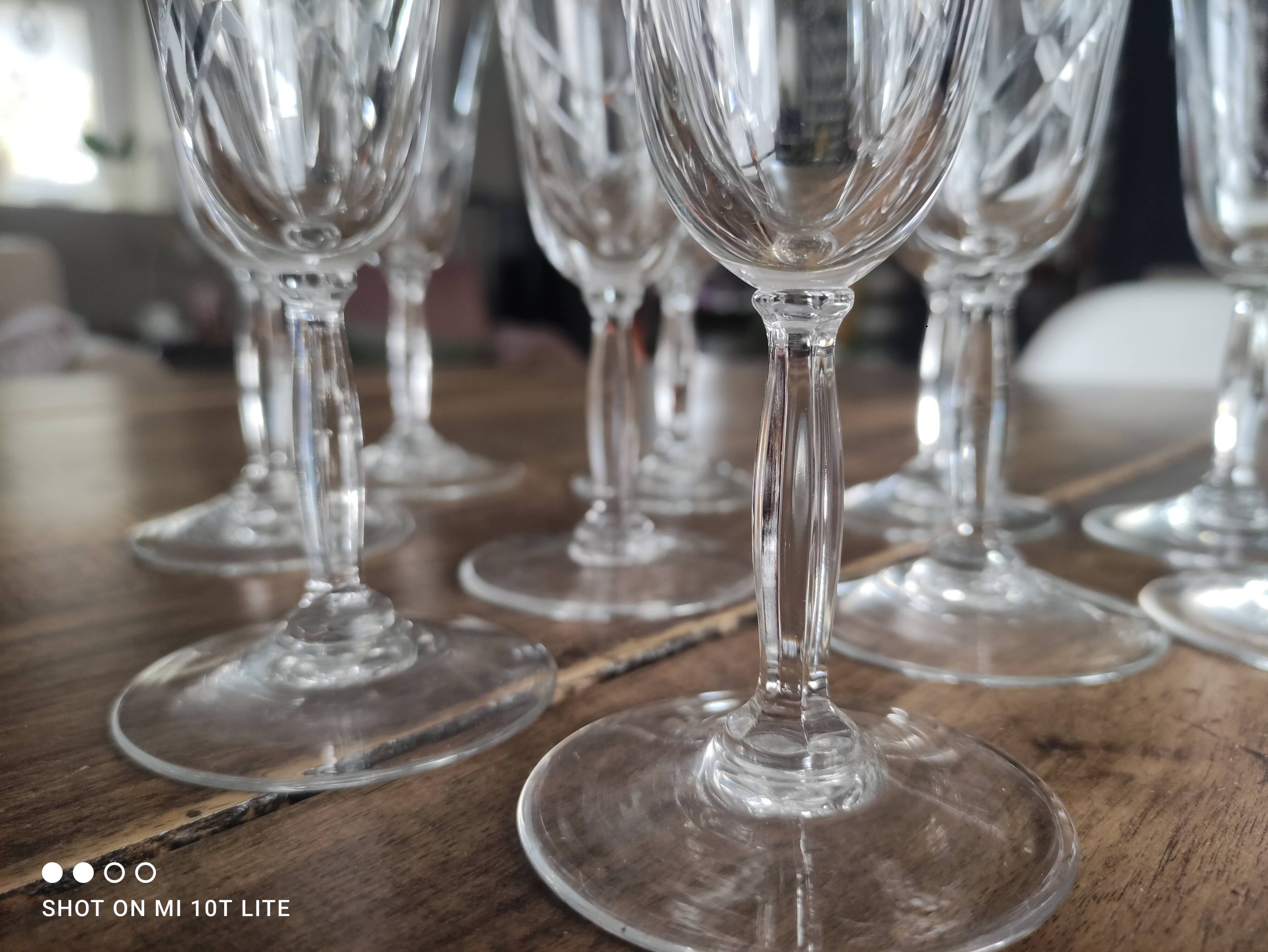 Set of 10 vintage champagne flutes in chiseled crystal with flared drinking