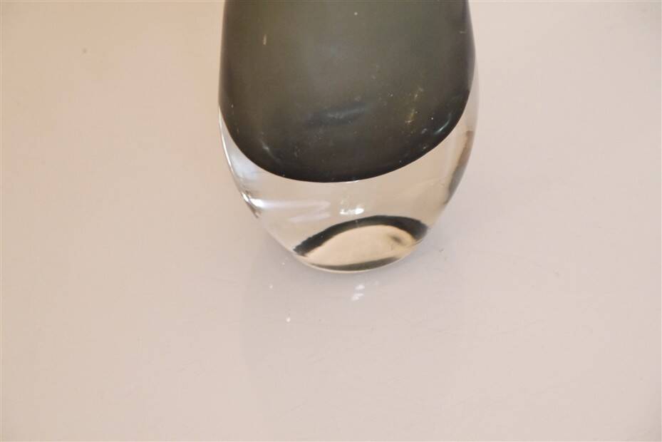 Swedish vase by Nils Landberg for Orrefors