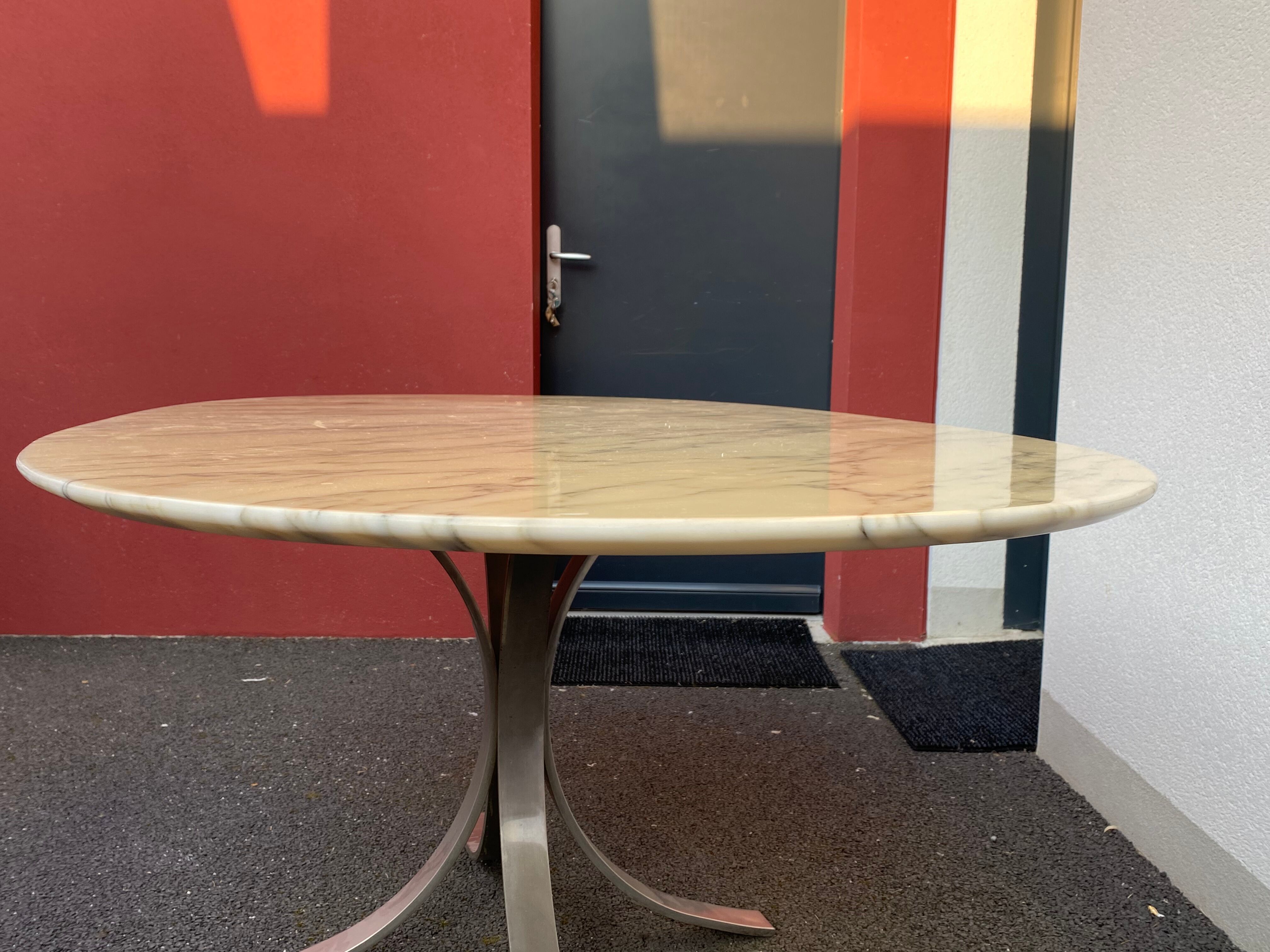 Marble meal table 60s-70s