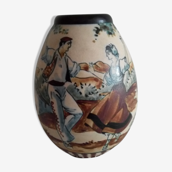 Ciboure sandstone vase by R. Berne.