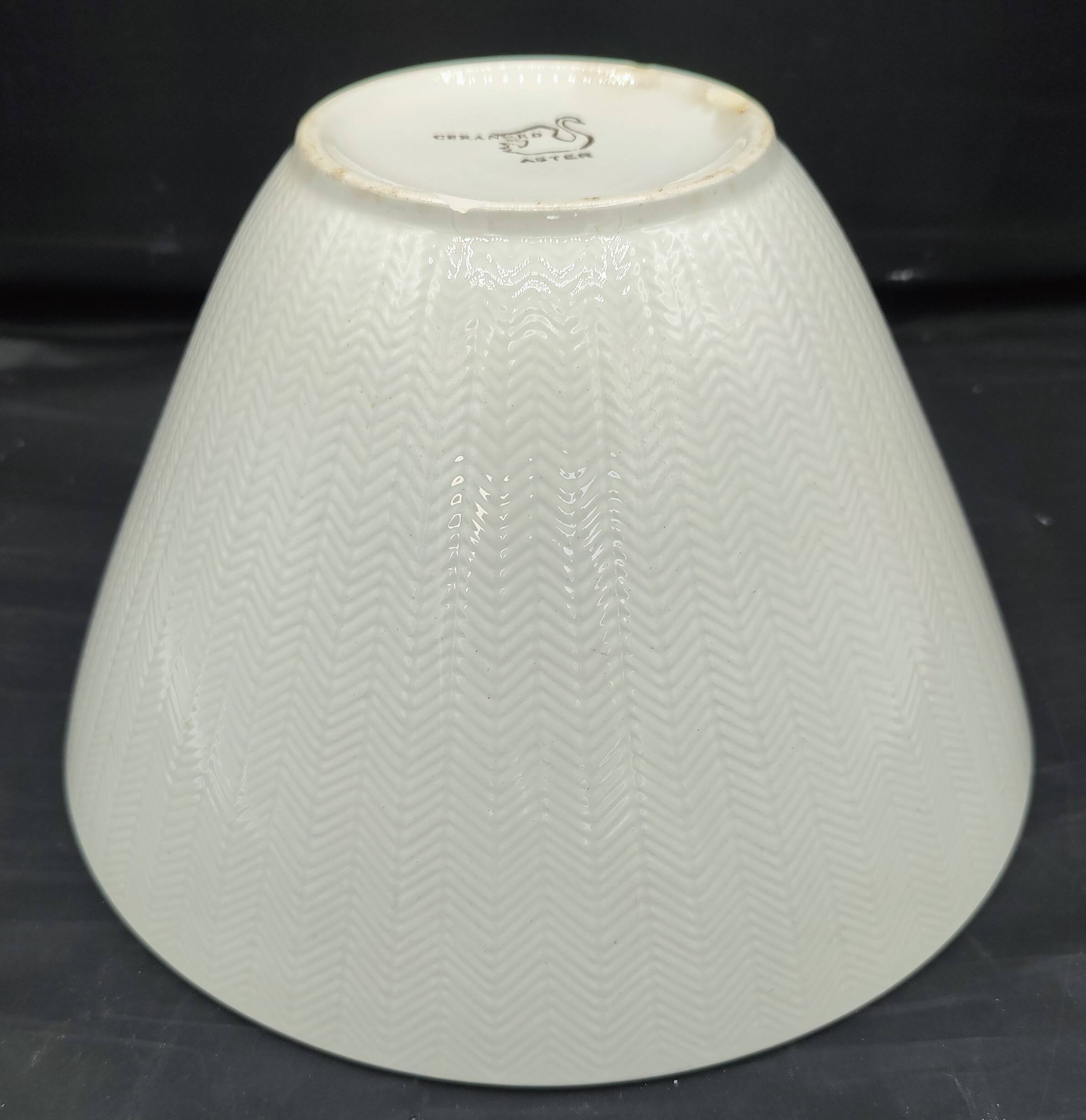 Lot of 8 Vintage Ceranord Saint-Amand Aster Tableware from the 1950s-60s.