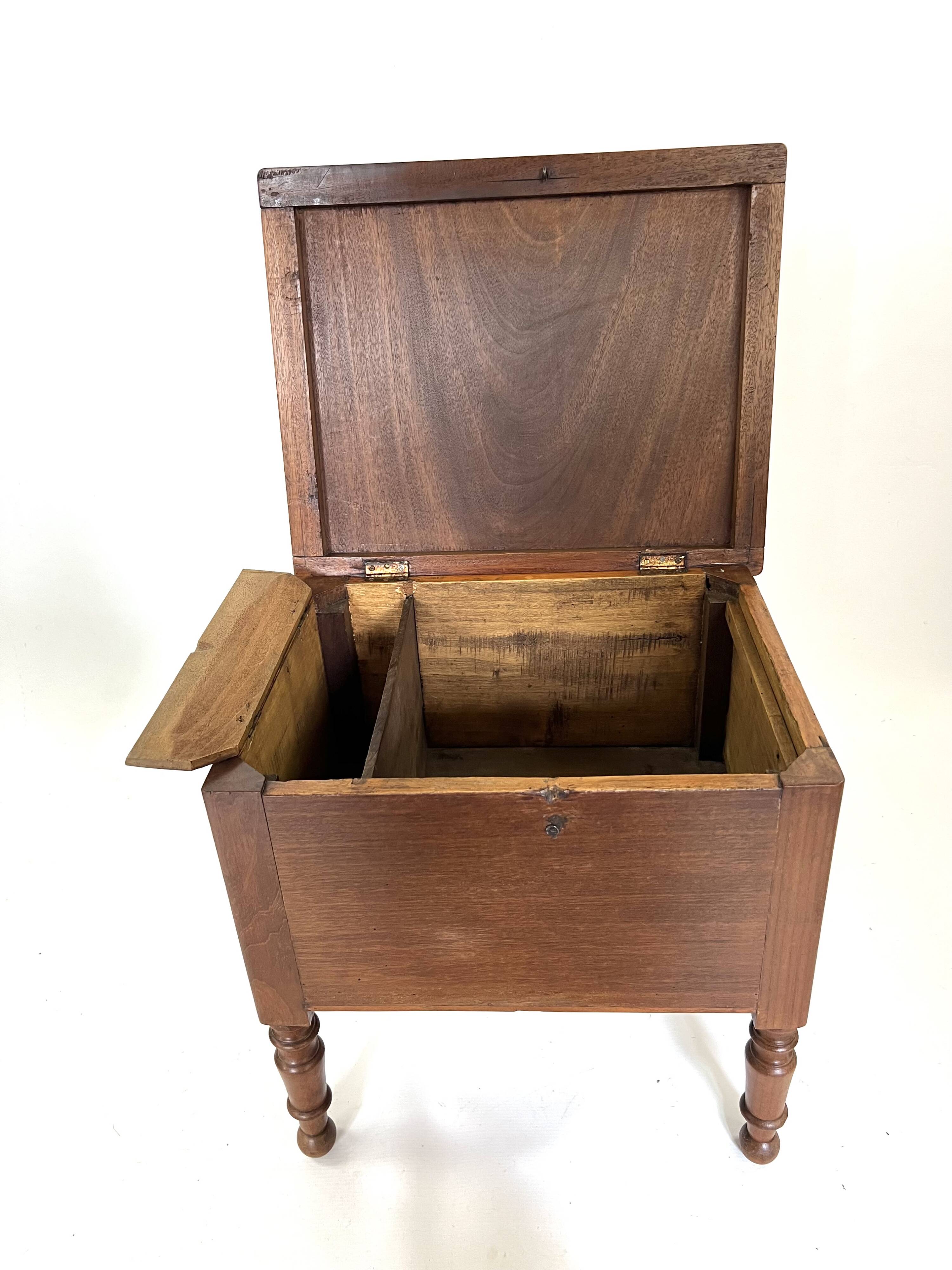 Wooden entrance chest stool