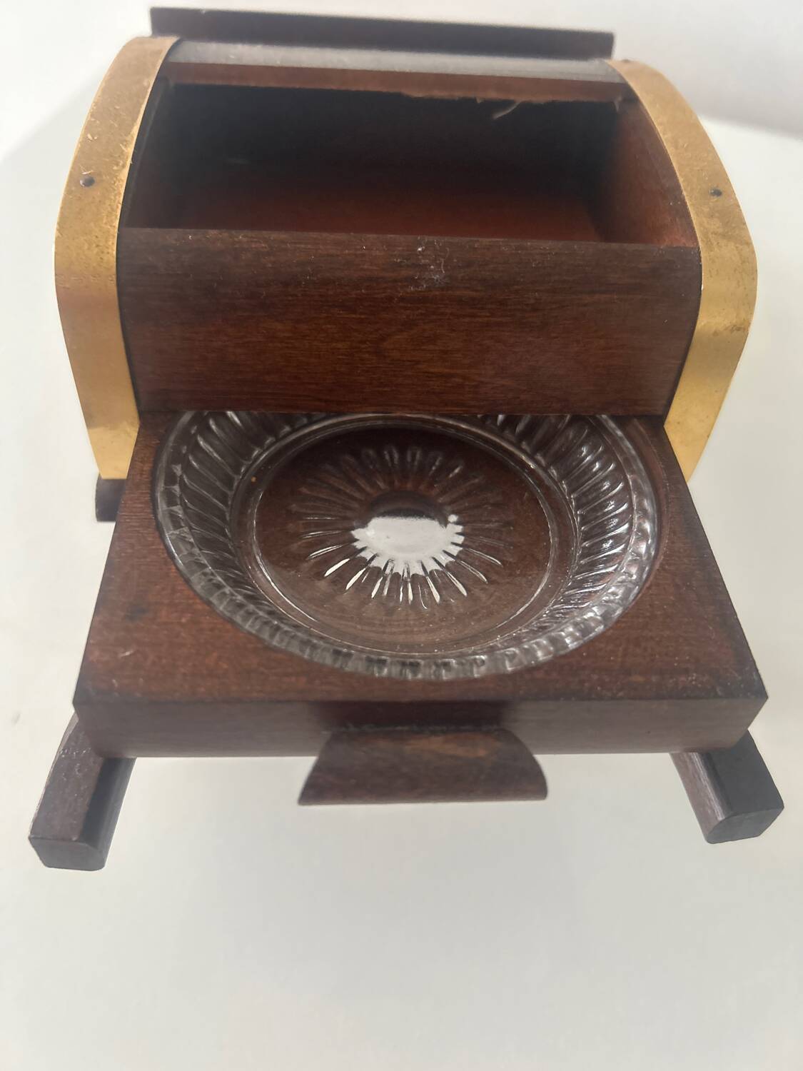 Wheelbarrow cigarette box with ashtray